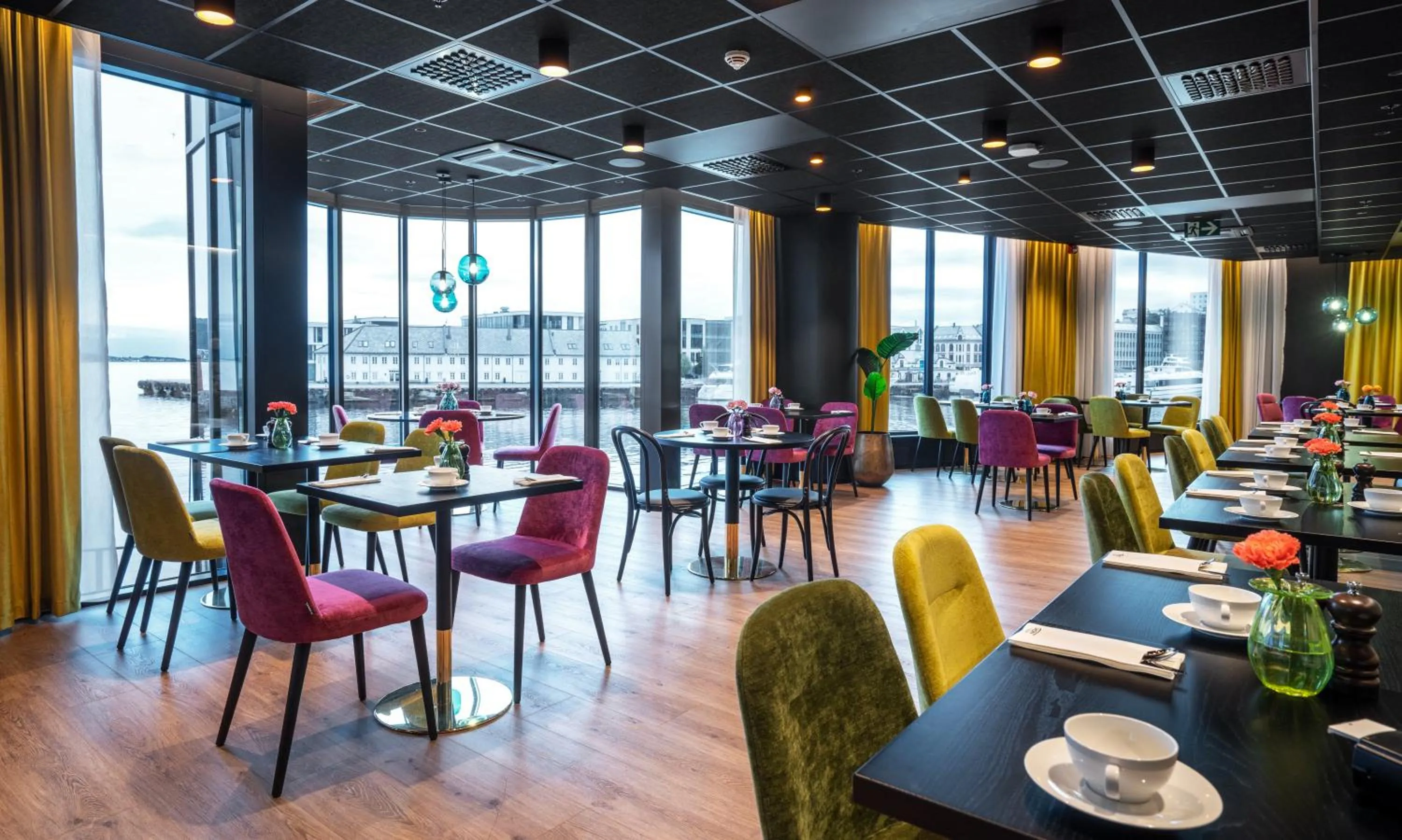 Restaurant/places to eat in Thon Hotel Ålesund