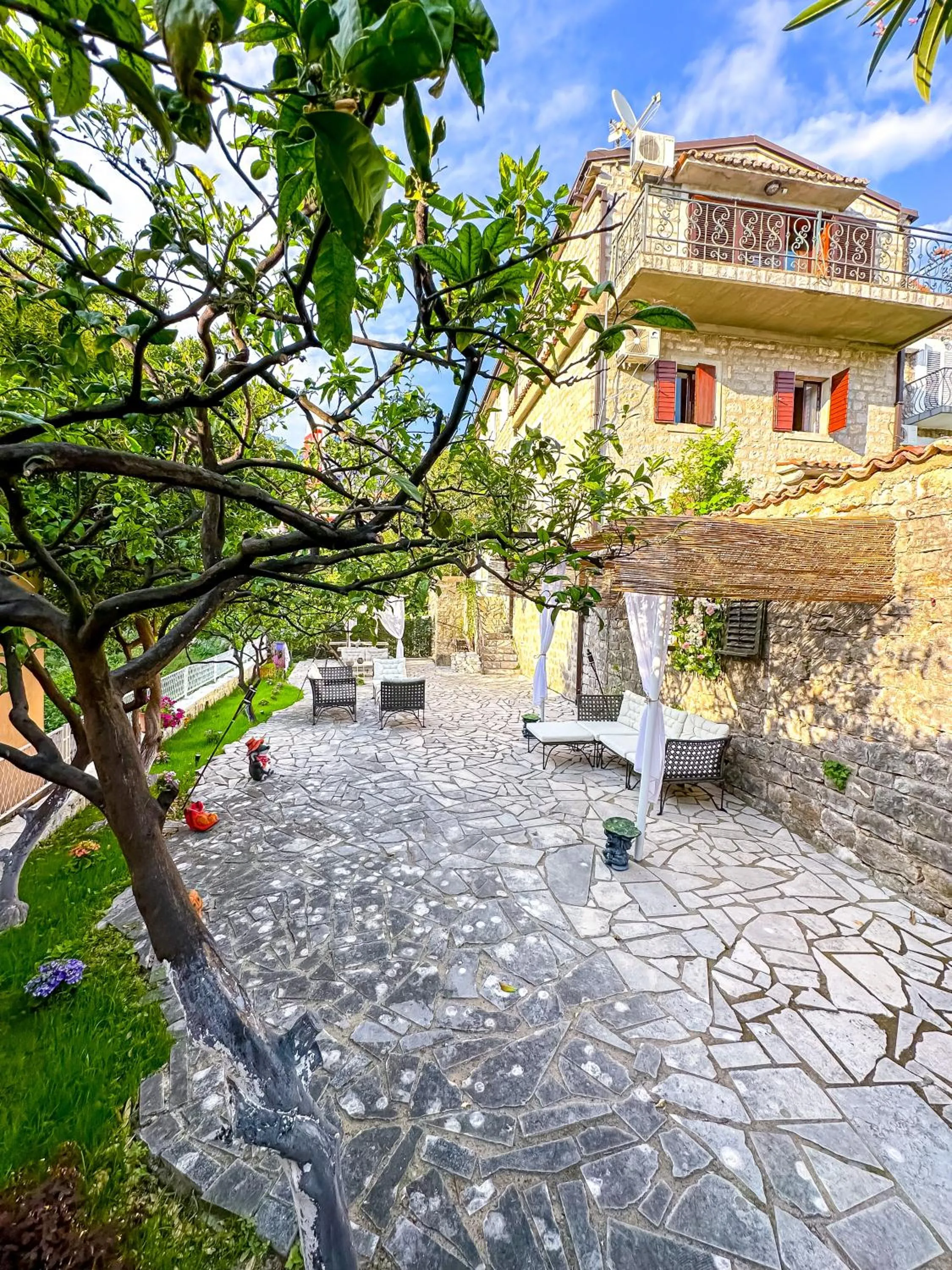 Serenita Stone House