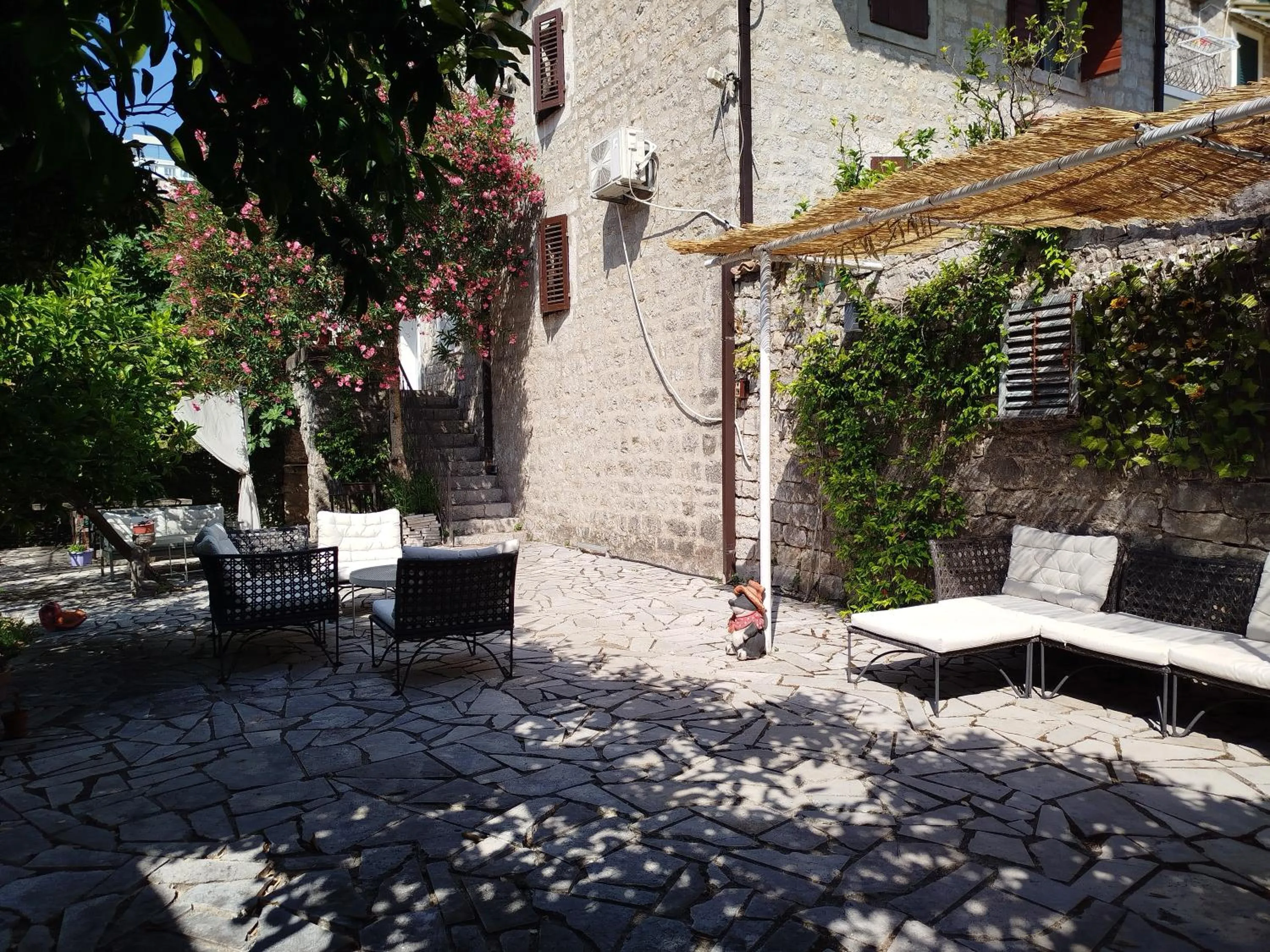 Garden in Serenita Stone House