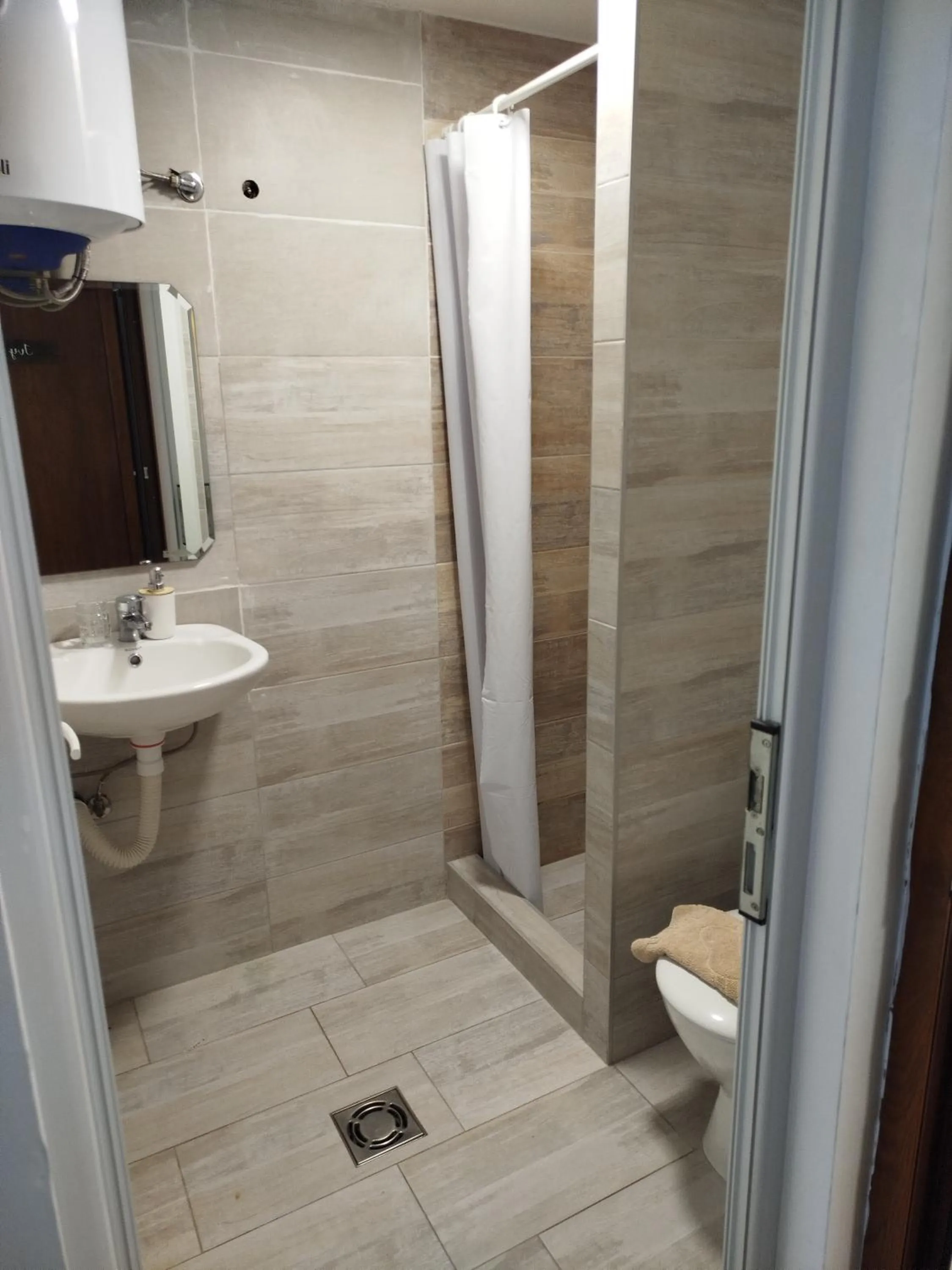 Shower in Serenita Stone House