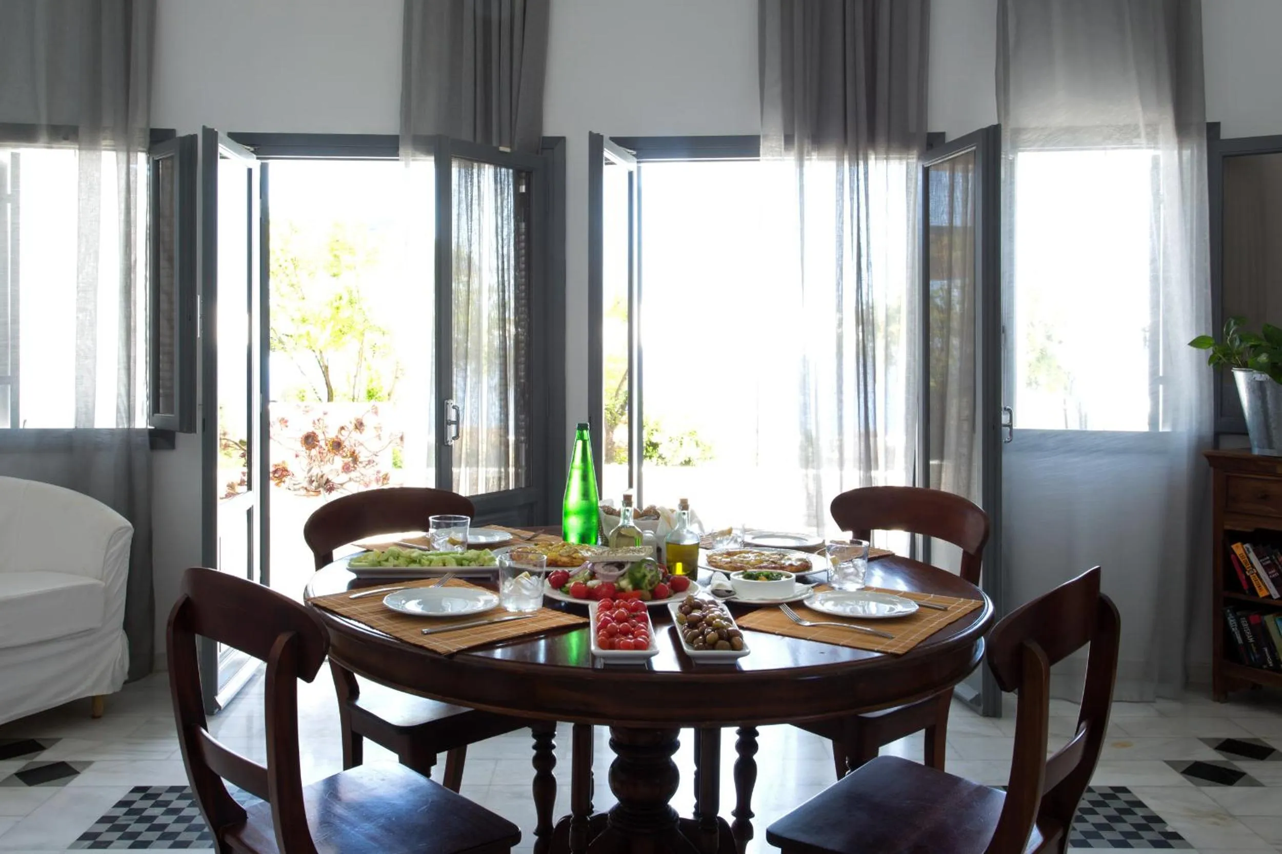 Day in Xenones Filotera