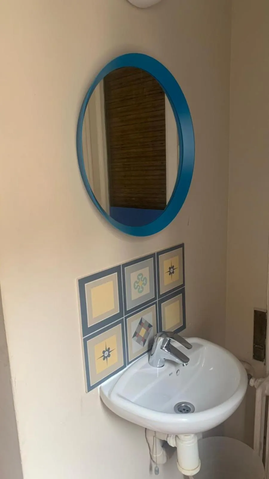 Toilet in Somnio Hostels