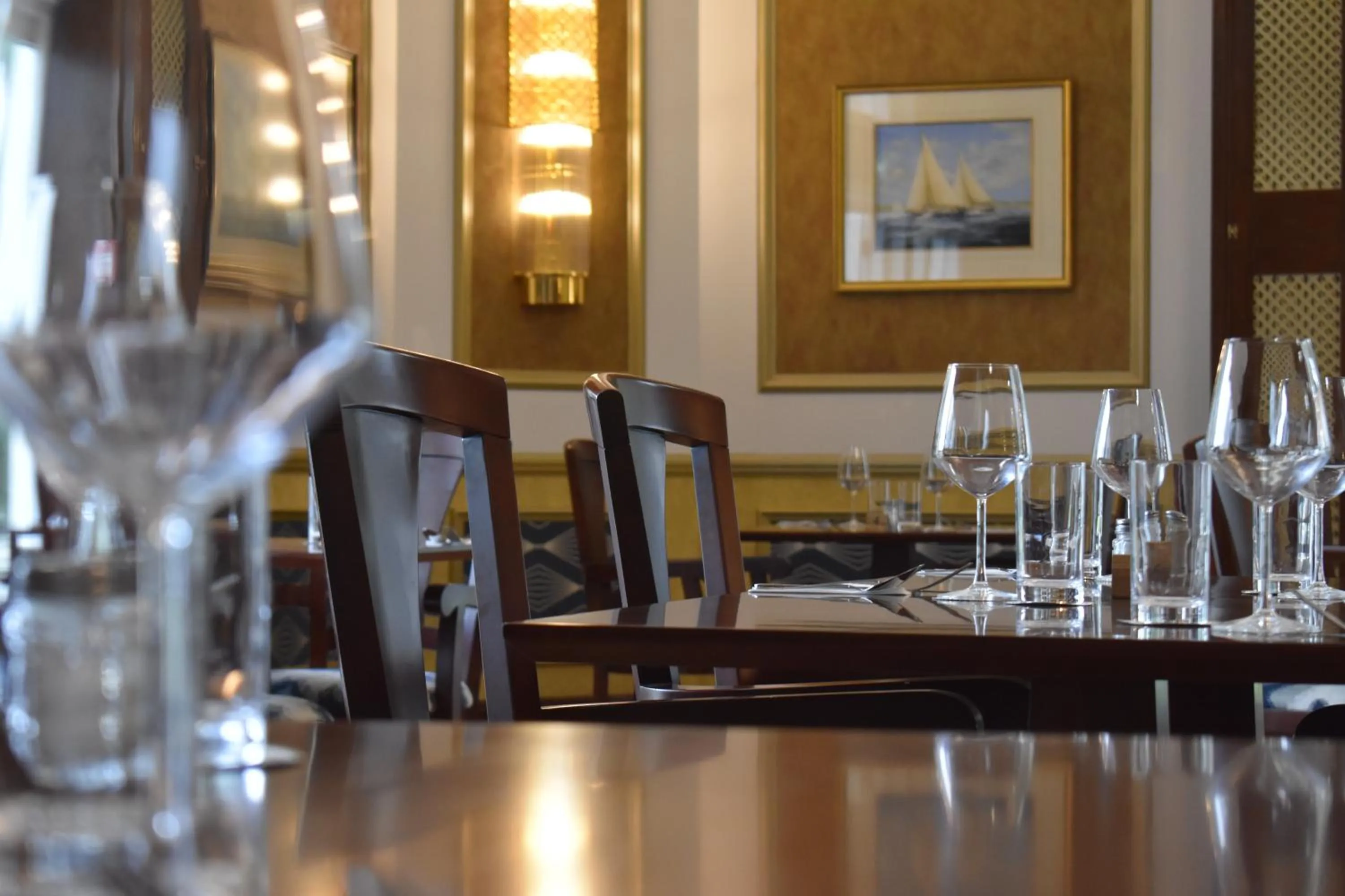 Restaurant/places to eat in Botleigh Grange Hotel & Spa