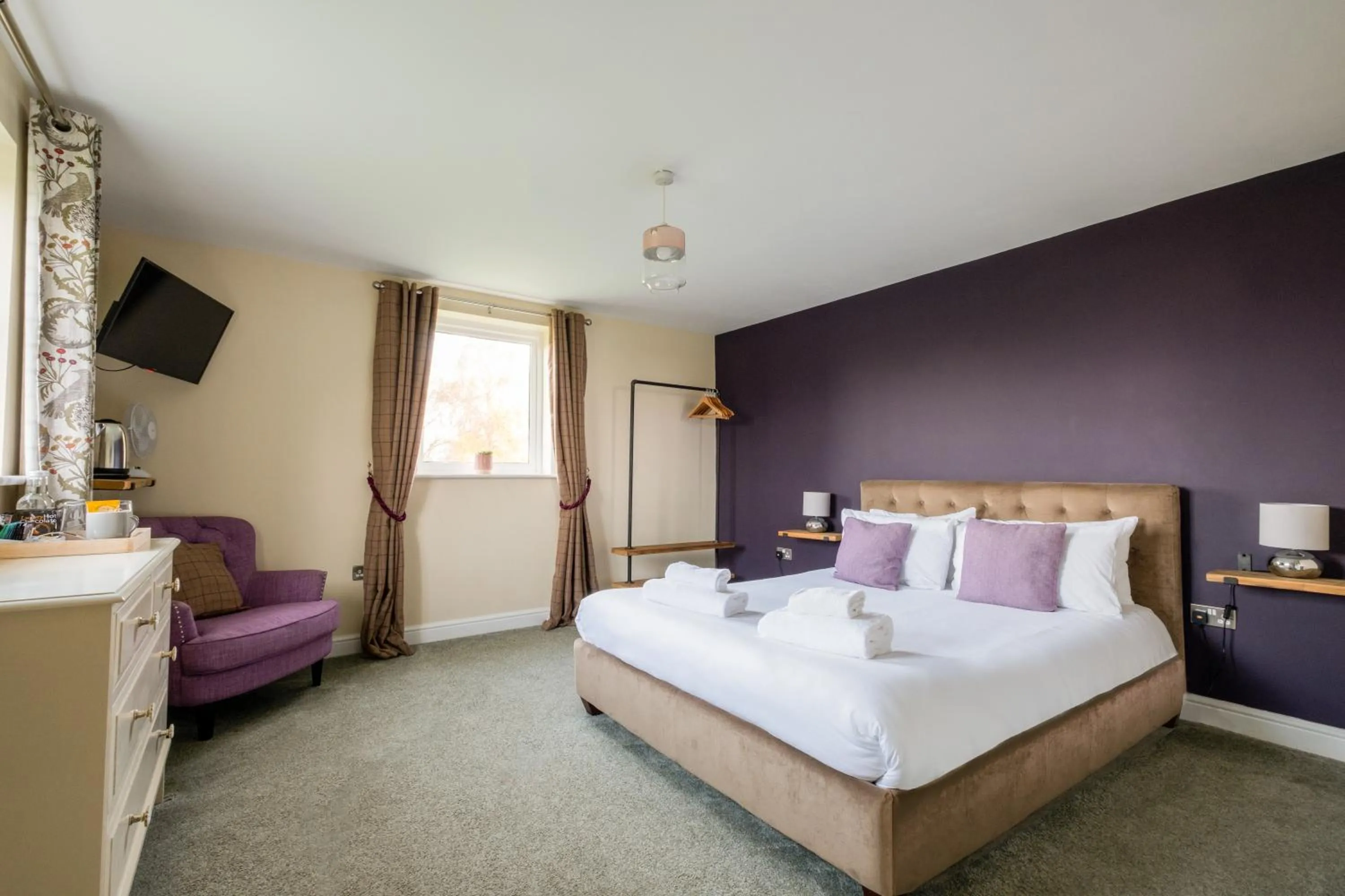 Bedroom in White Hart Inn