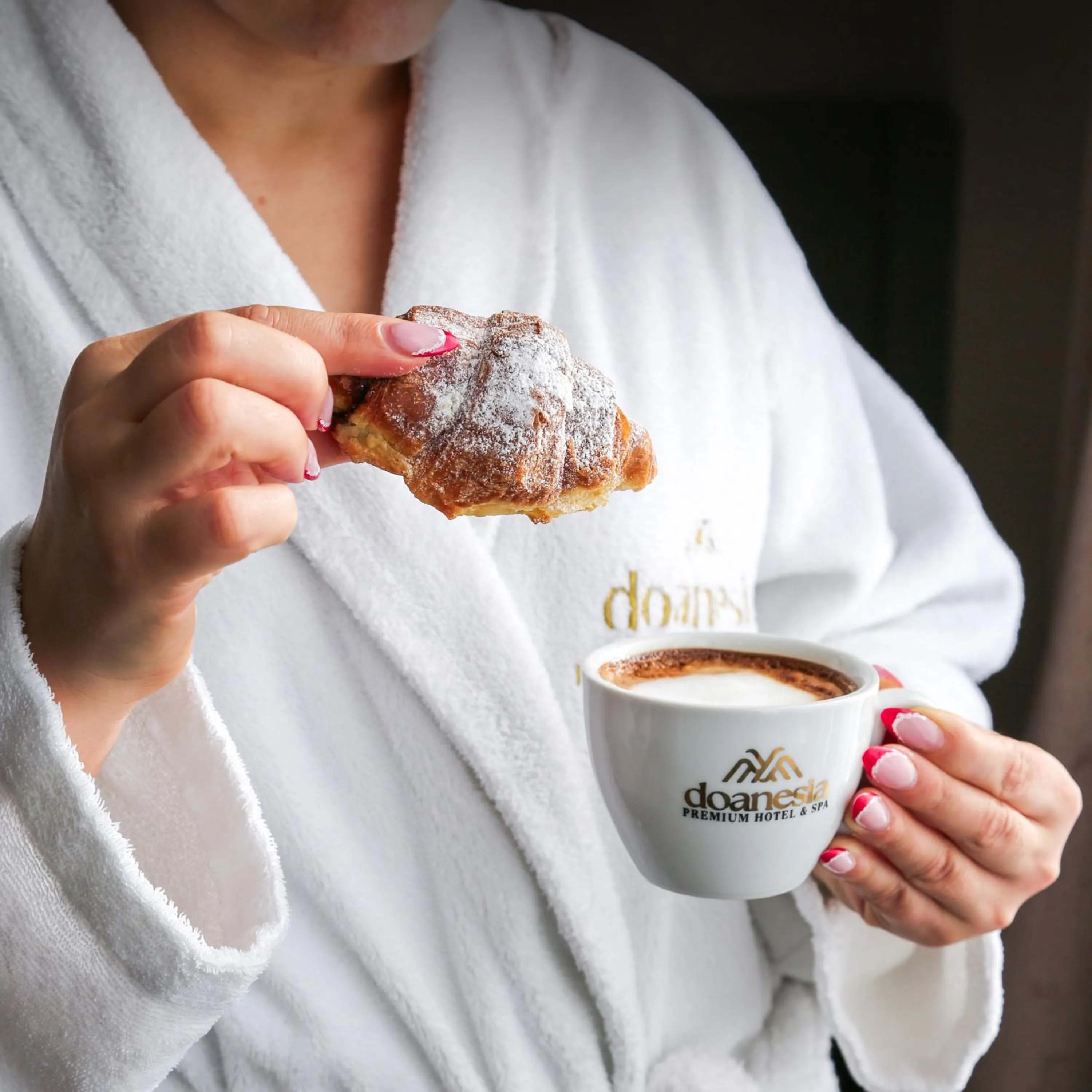 Coffee/tea facilities in Doanesia Premium Hotel & Spa