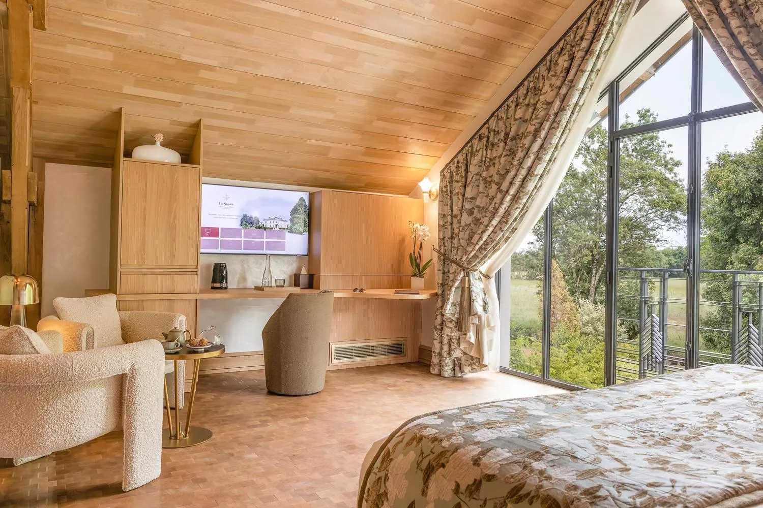 Bedroom, Bed in La Nauve, Hôtel & Jardin - Relais & Châteaux