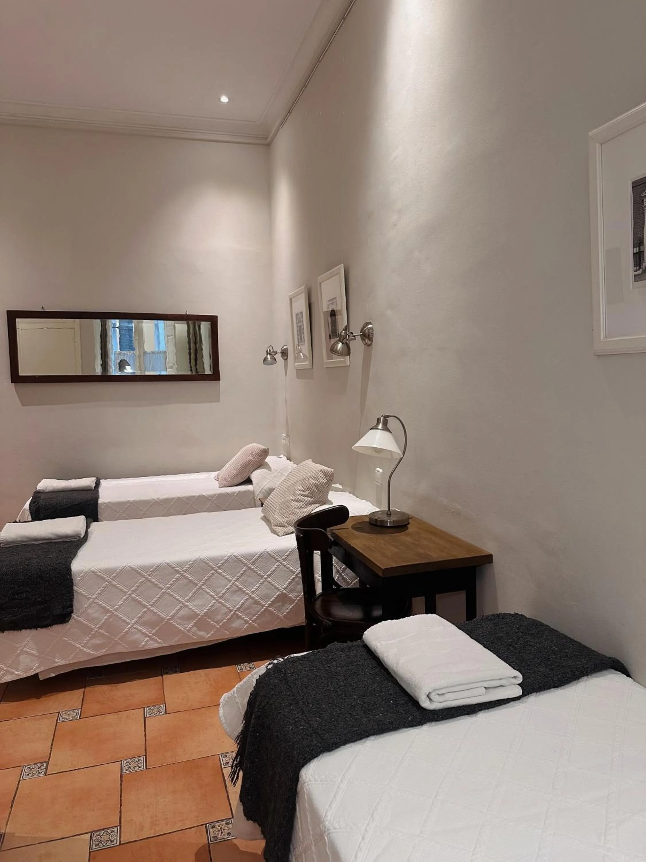 Bed in Casa Consell Gran Via, Guest House