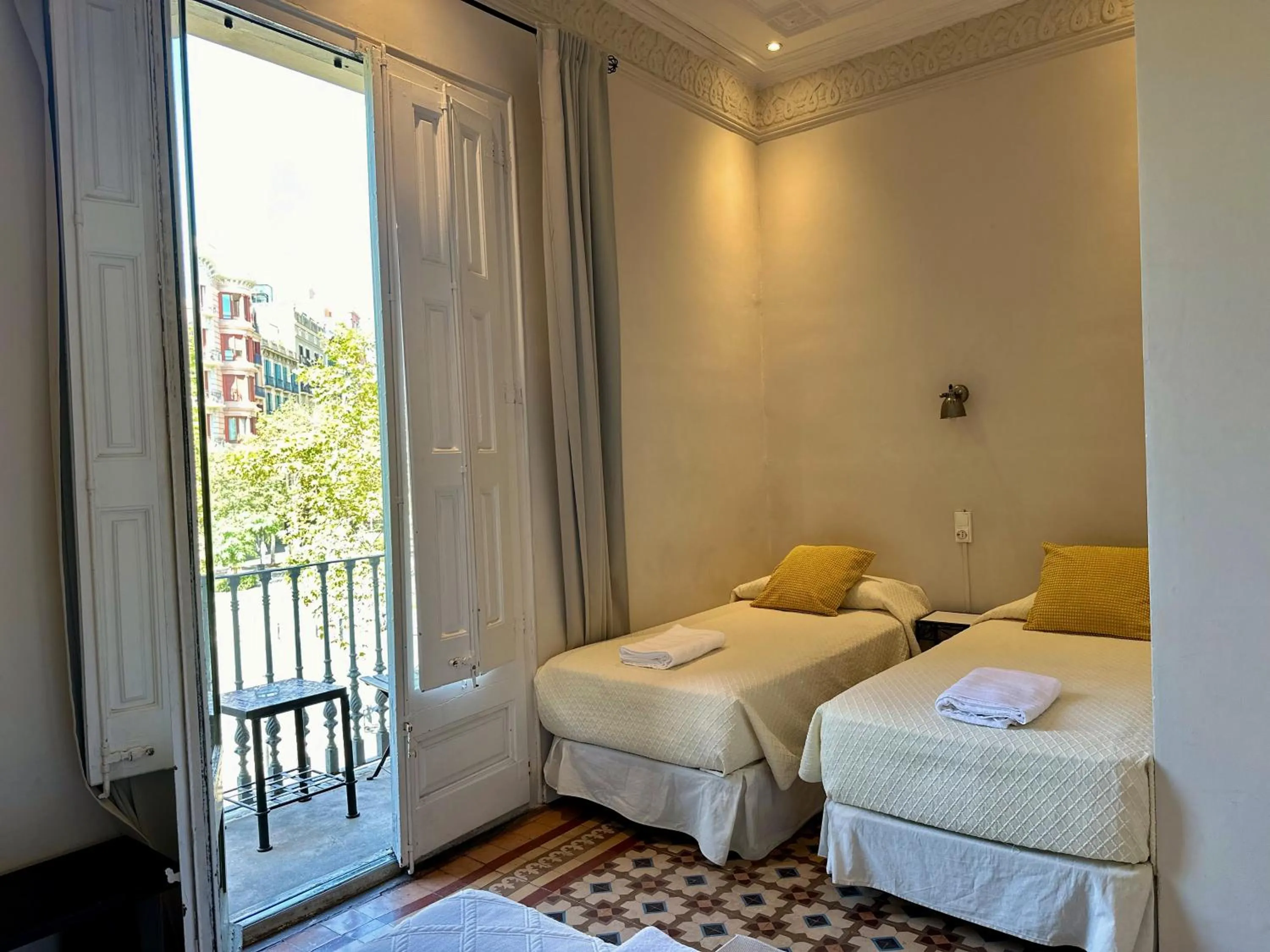 Bed in Casa Consell Gran Via, Guest House