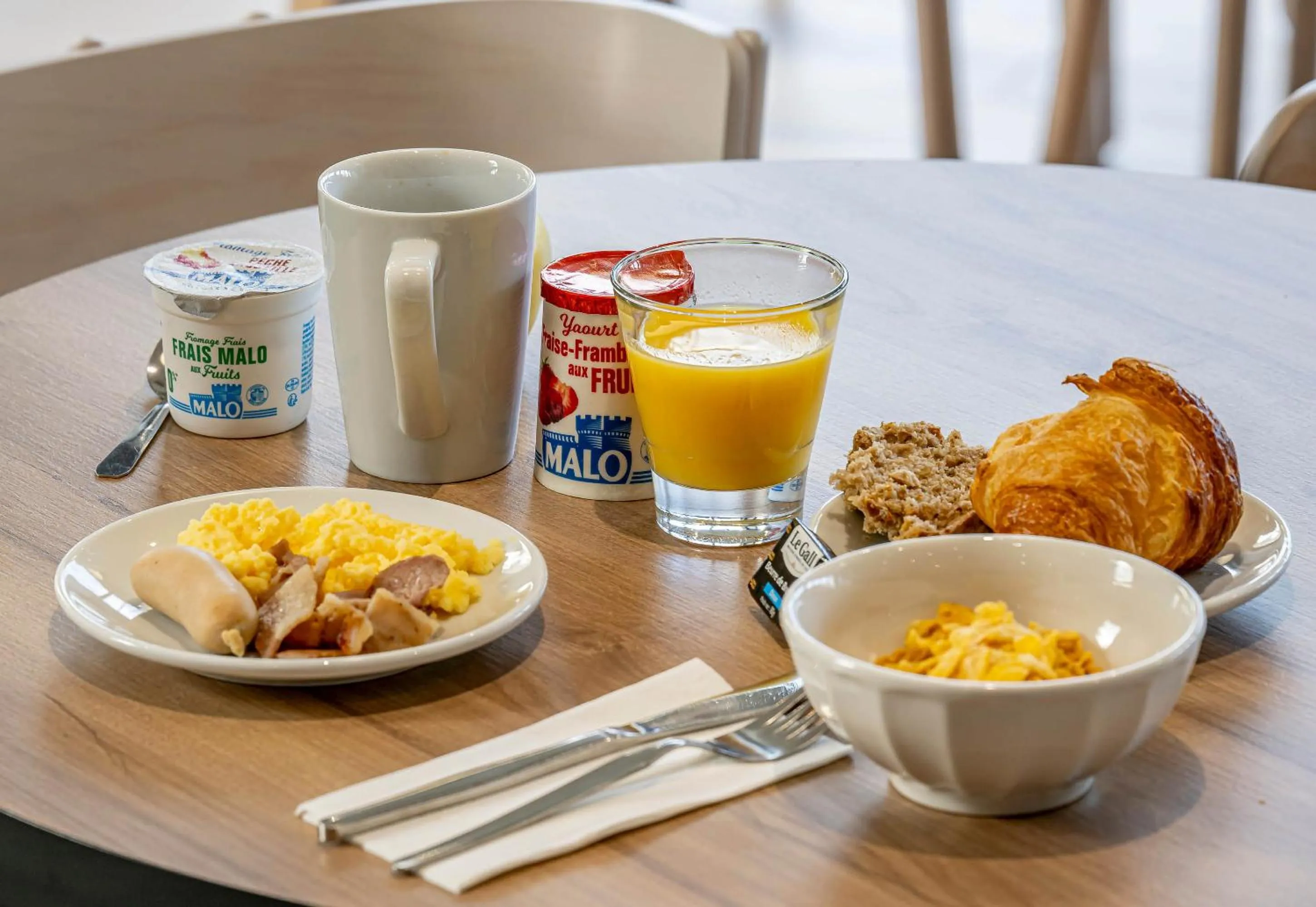 Breakfast in B&B HOTEL Bordeaux Saint André de Cubzac