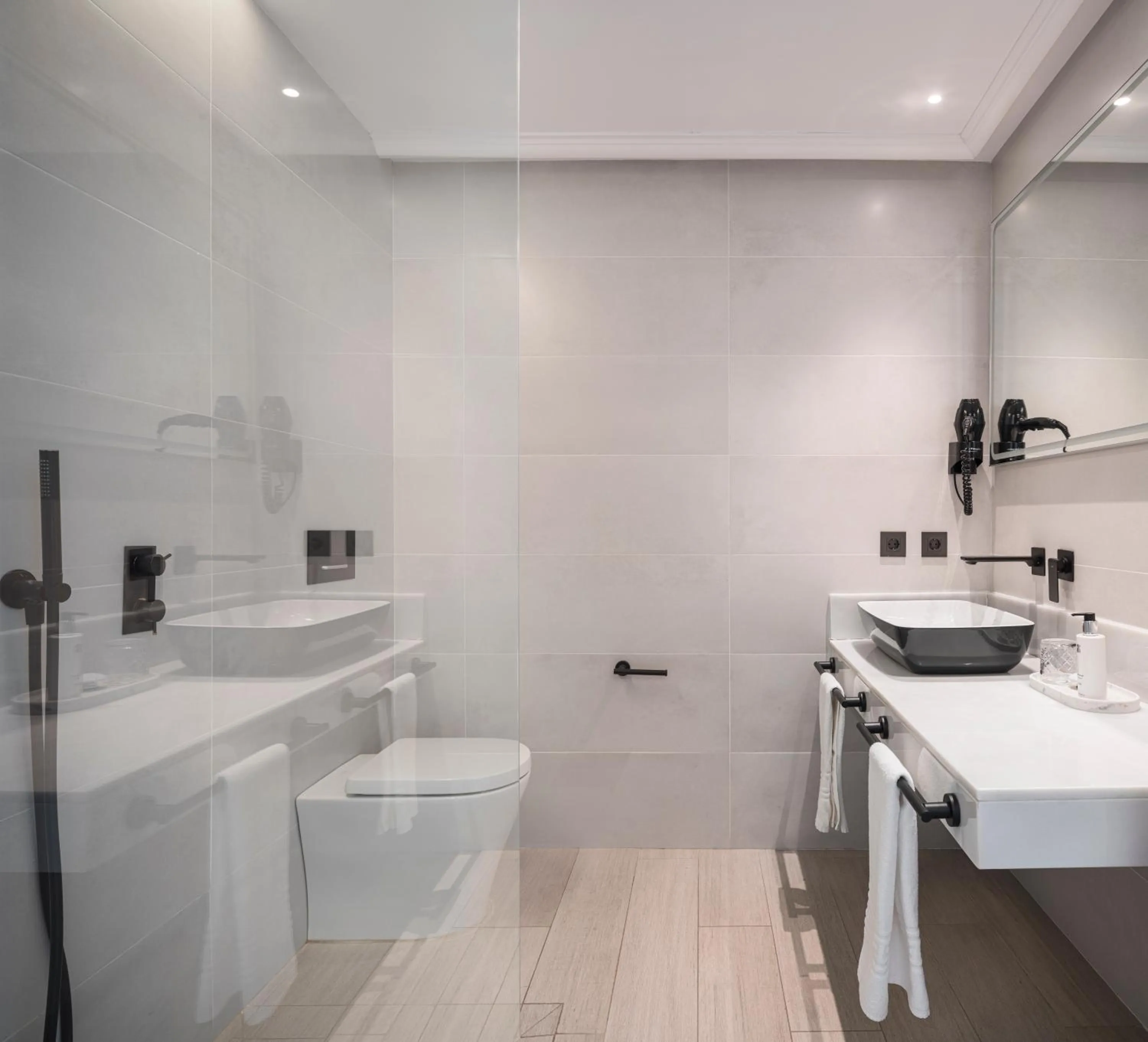 Shower in Casa ART Sevilla