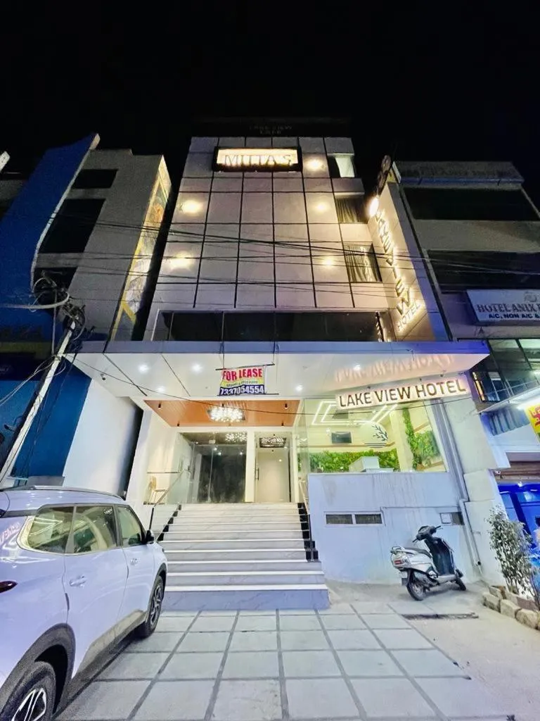 Property building in Hotel Lake View Airport zone