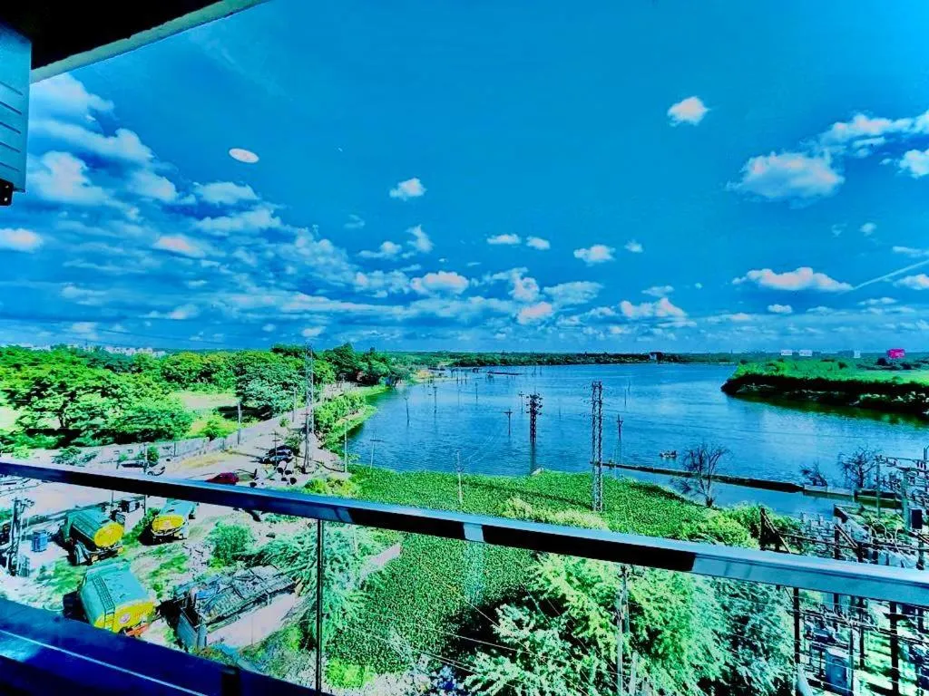 Lake view in Hotel Lake View Airport zone