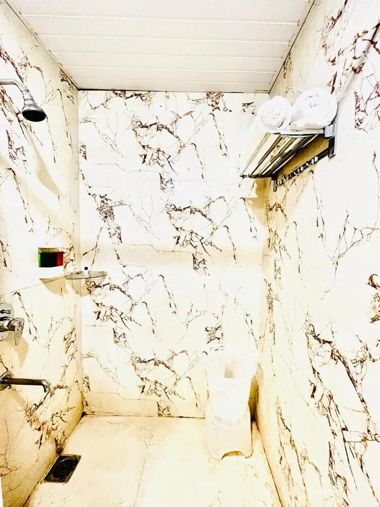 Bathroom in Hotel Lake View Airport zone