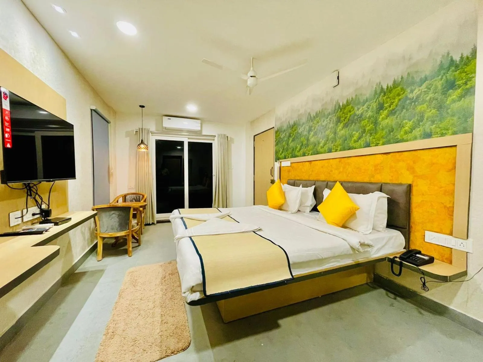 Bed in Hotel Lake View Airport zone