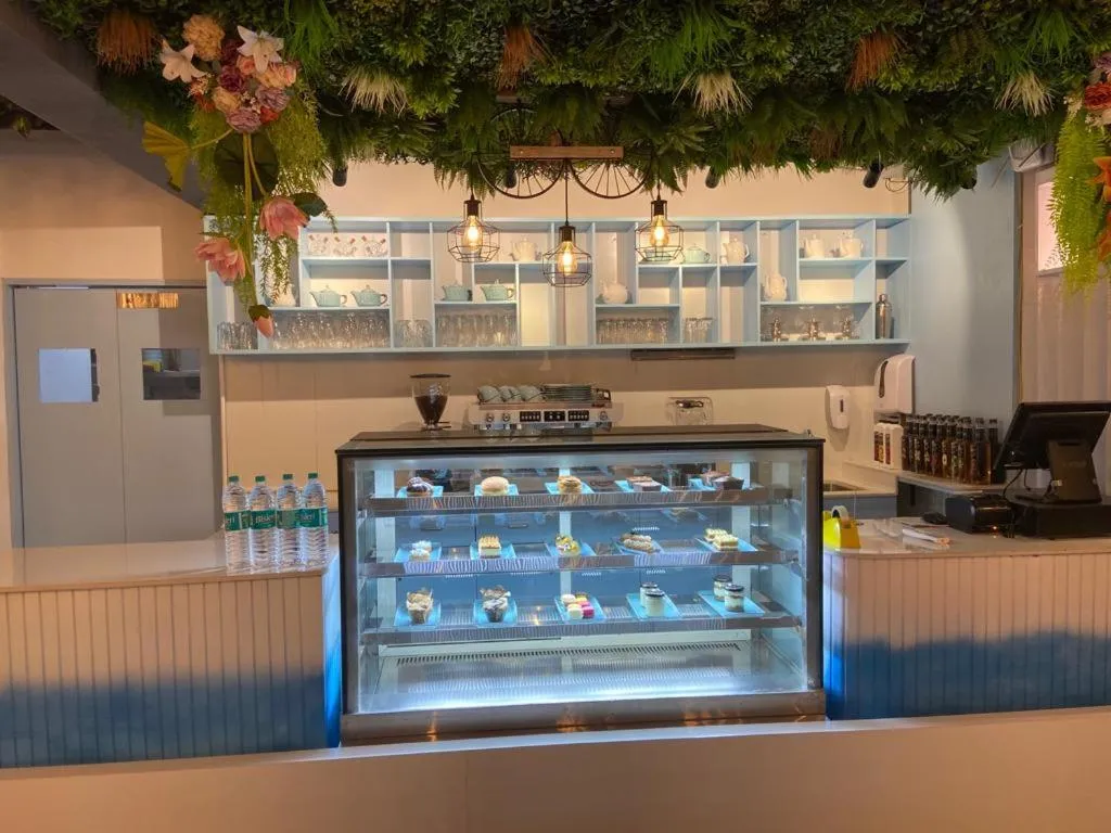 Property building in Hotel Lake View Airport zone