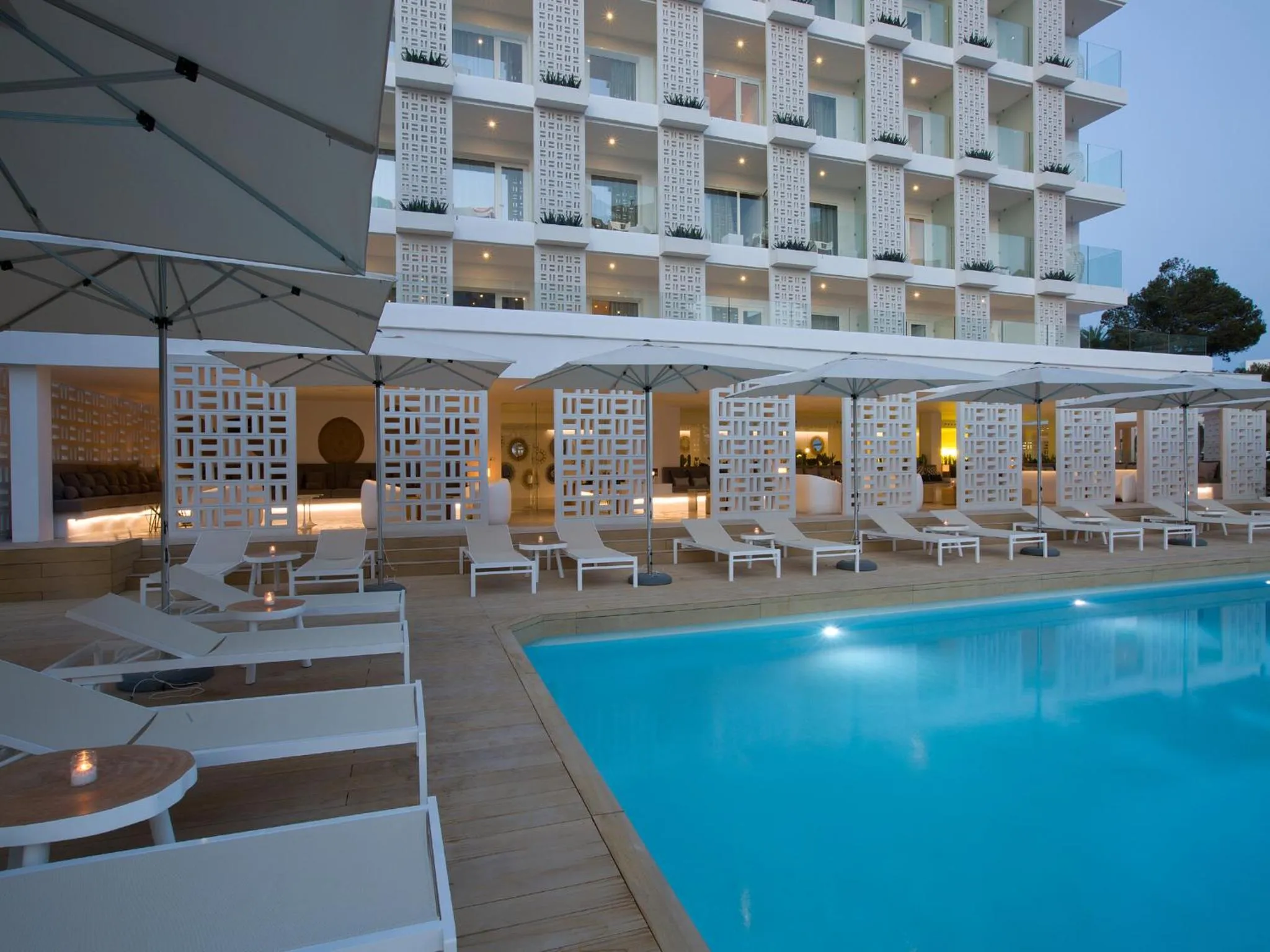 Swimming pool in HM Balanguera Beach - Adults Only