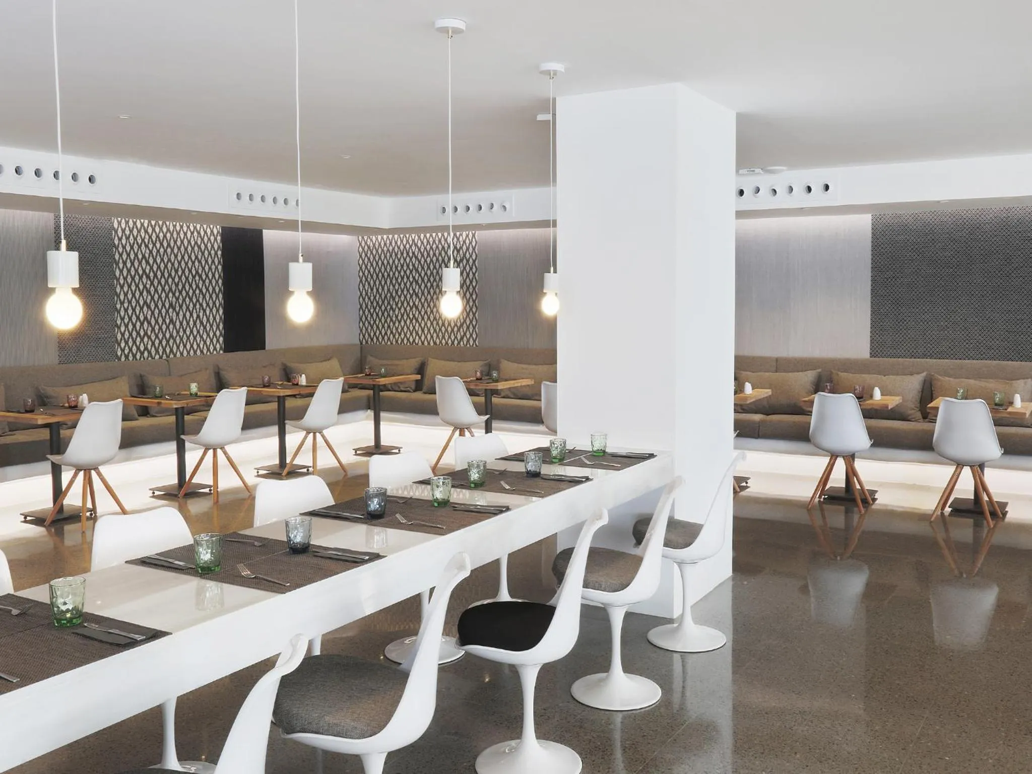 Restaurant/places to eat in HM Balanguera Beach - Adults Only