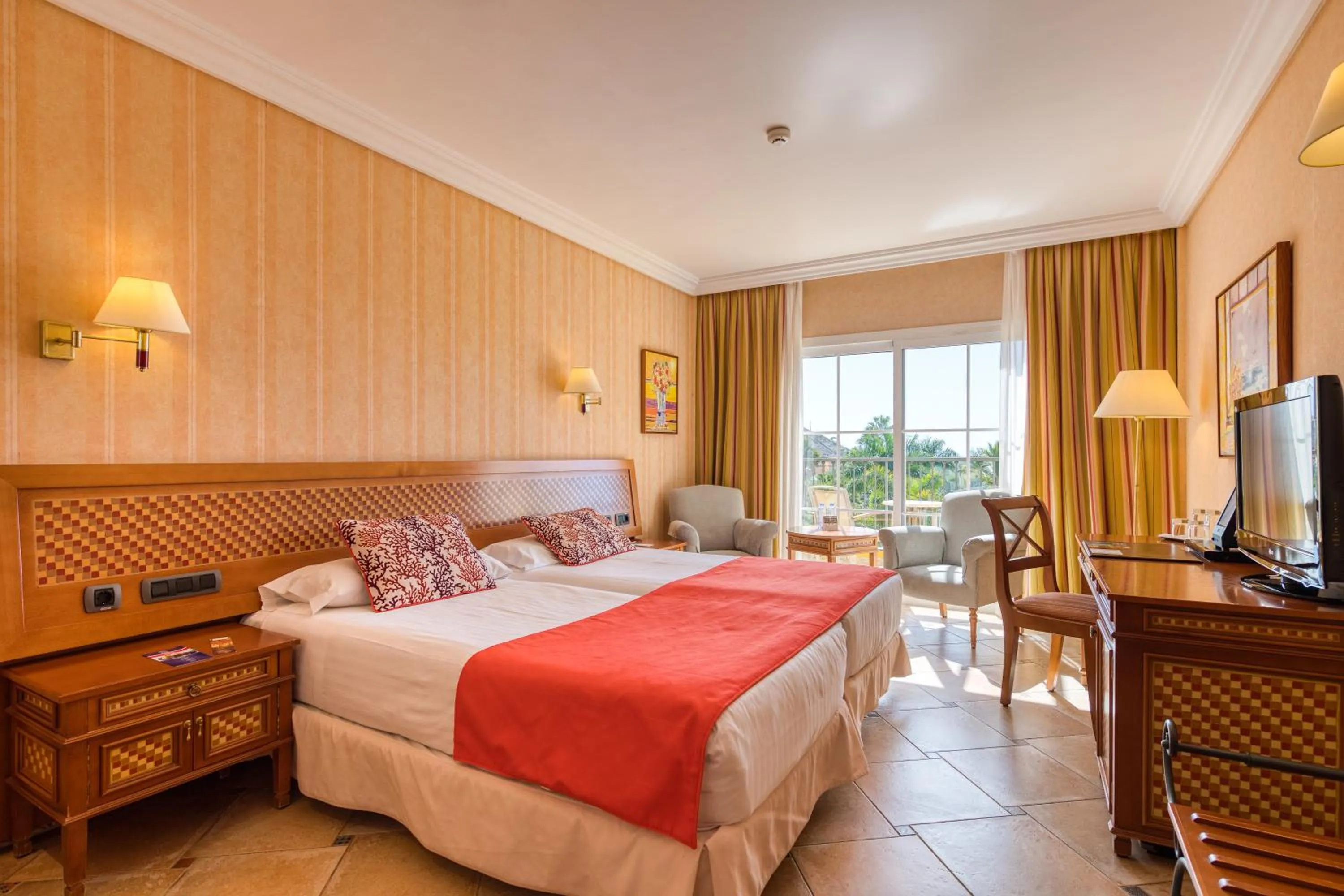 Bed in Hotel Cordial Mogán Playa