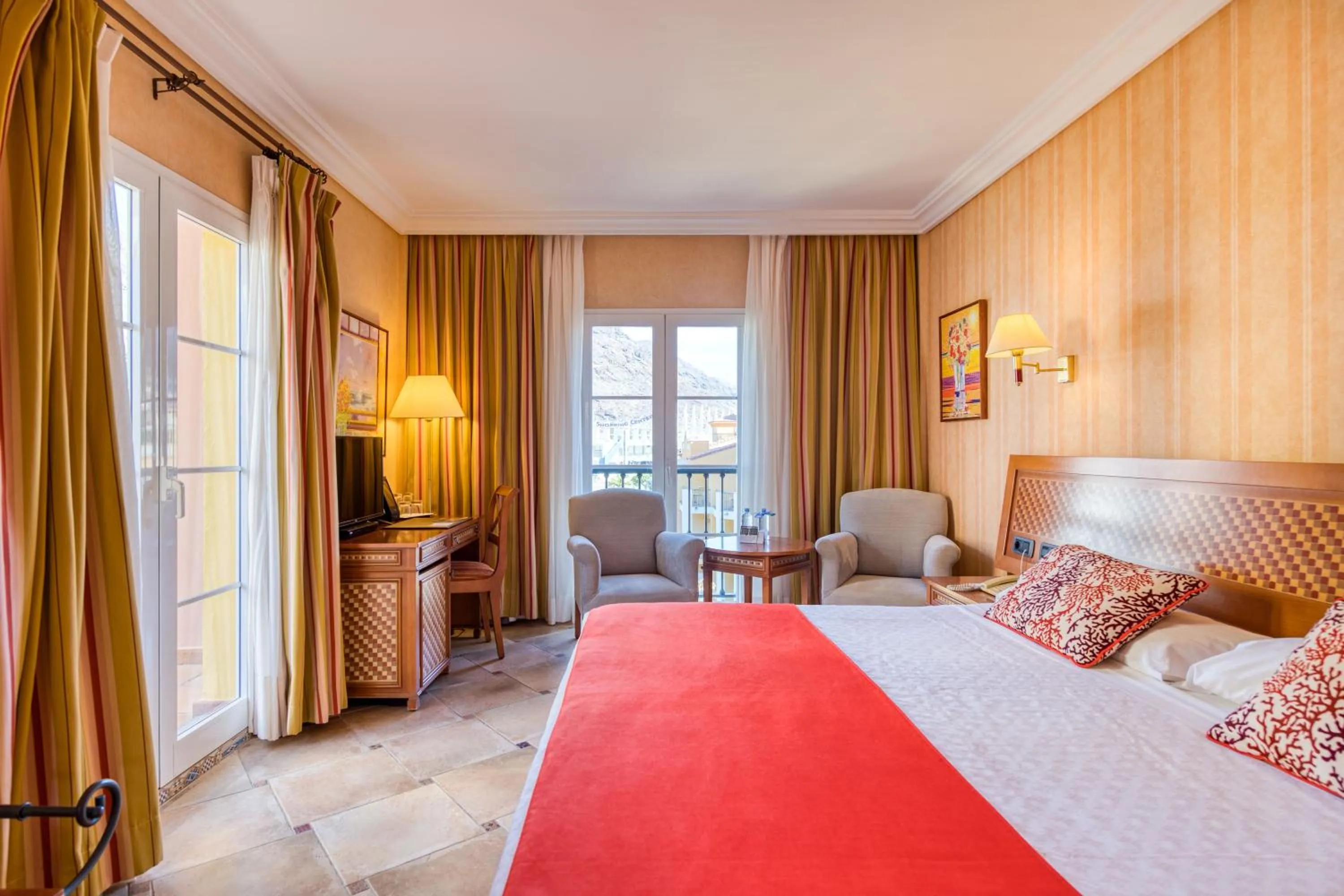 Bedroom, Bed in Hotel Cordial Mogán Playa