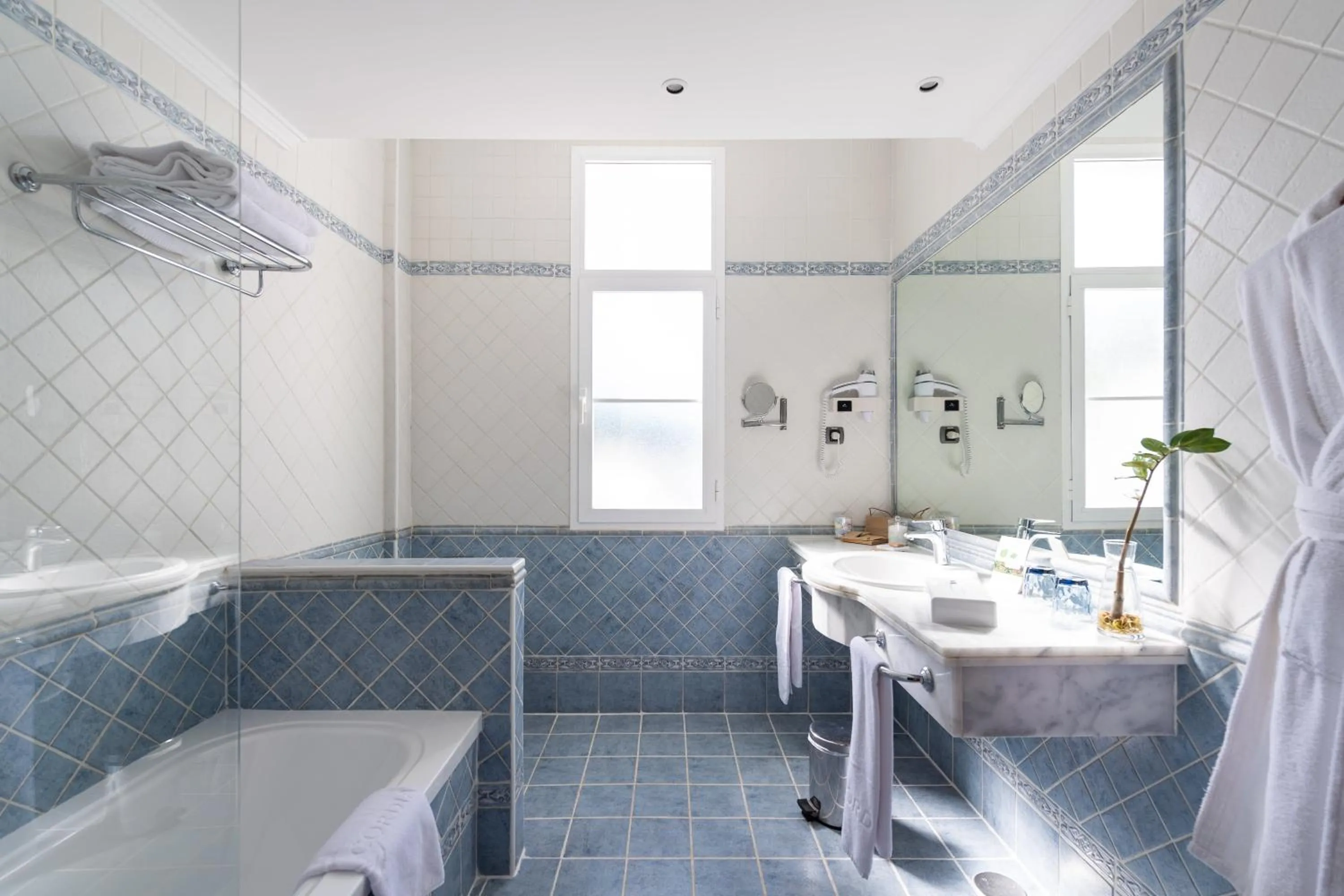 Toilet in Hotel Cordial Mogán Playa