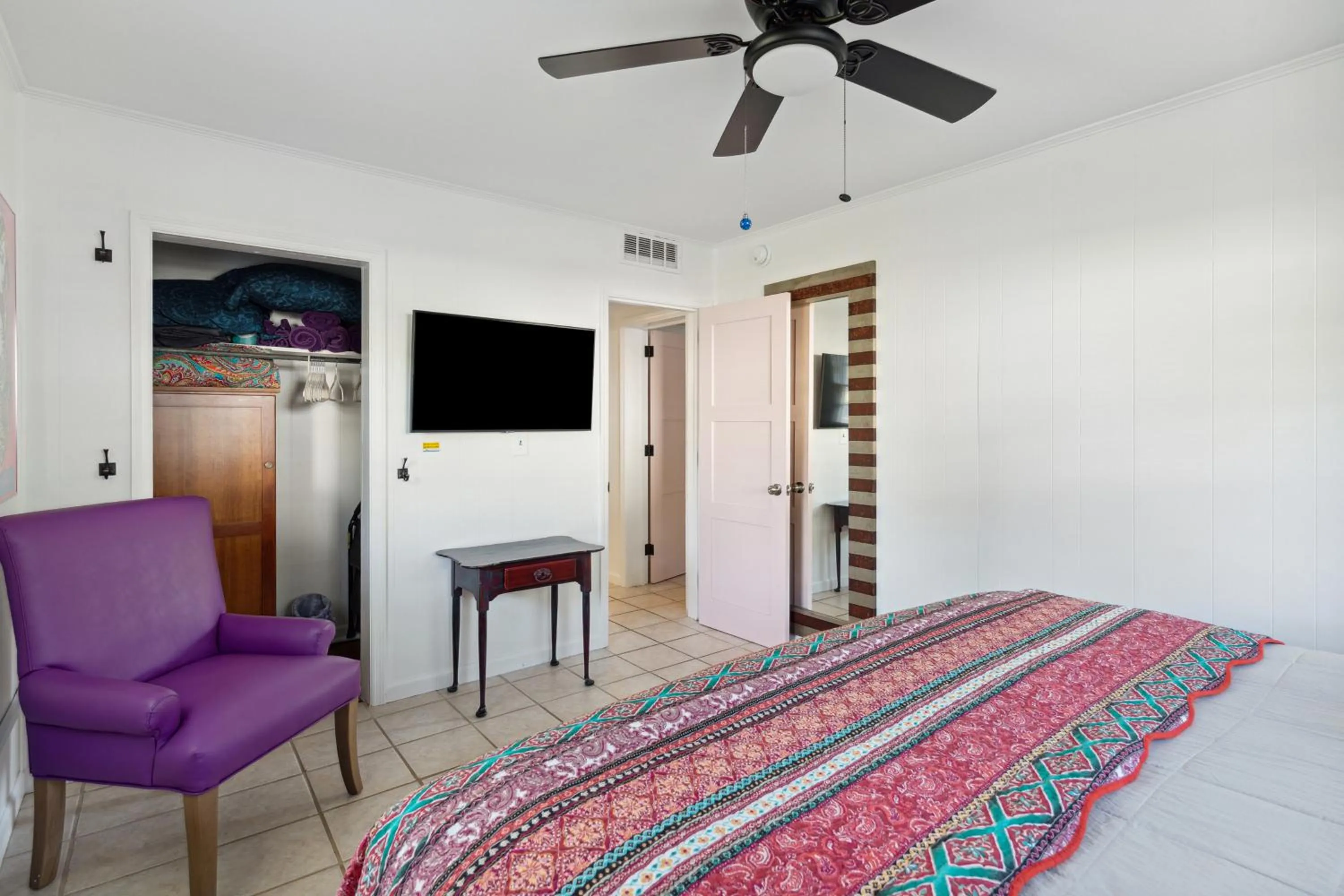 Folly Vacation Great Location, Vintage and Fun 120 Unit A