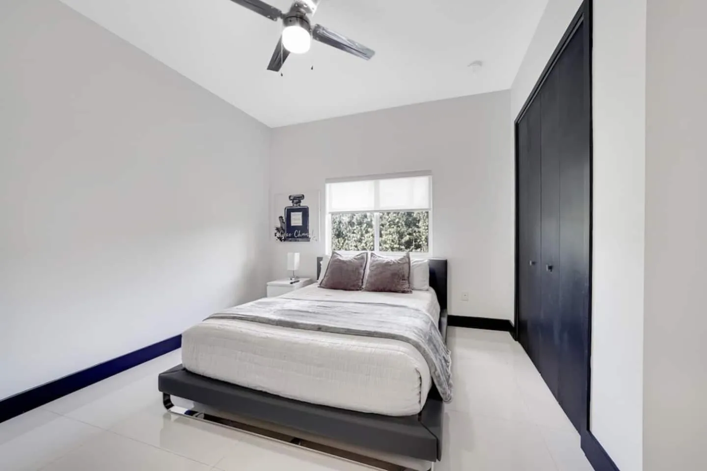 Bed in Luxury home w pool by PMI