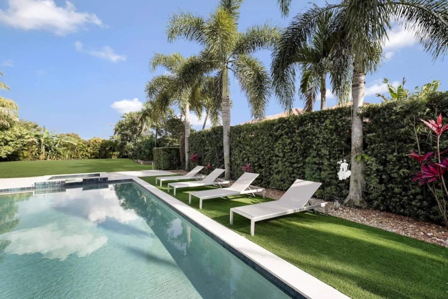 Luxury home w pool by PMI