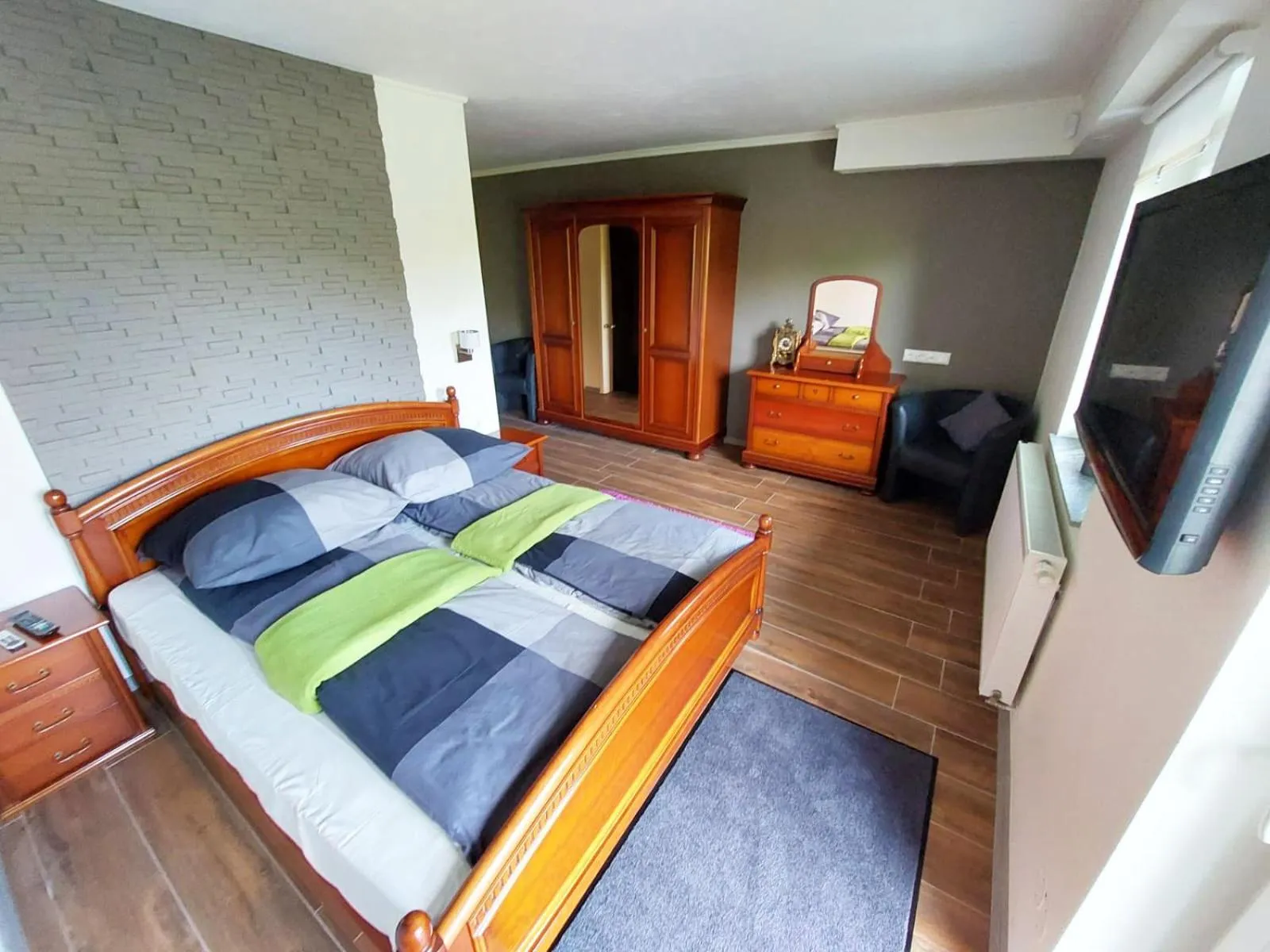 Photo of the whole room, Bed in Gästehotel Lucendi Premium Lounge