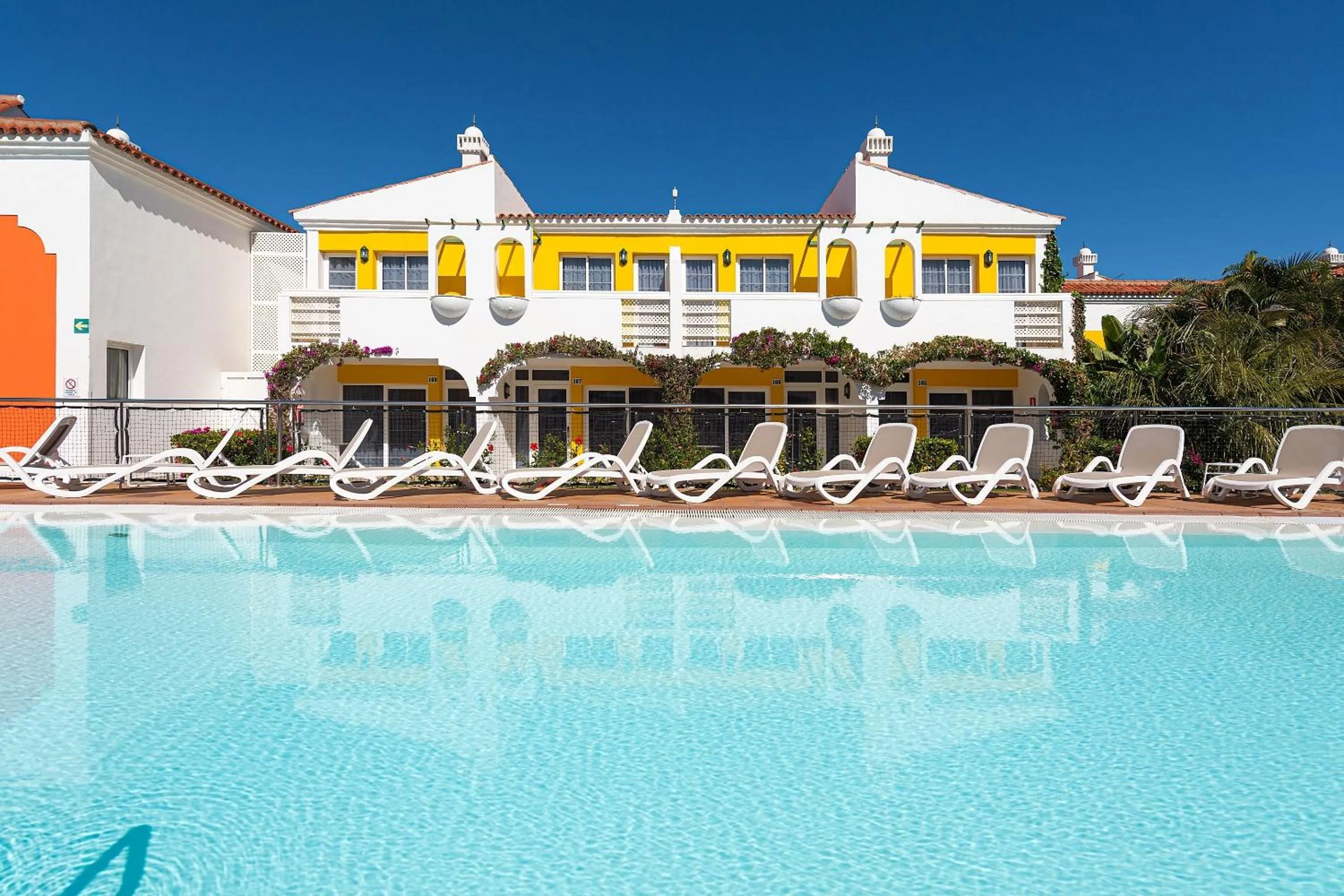 Solarium in Bungalows Cordial Green Golf