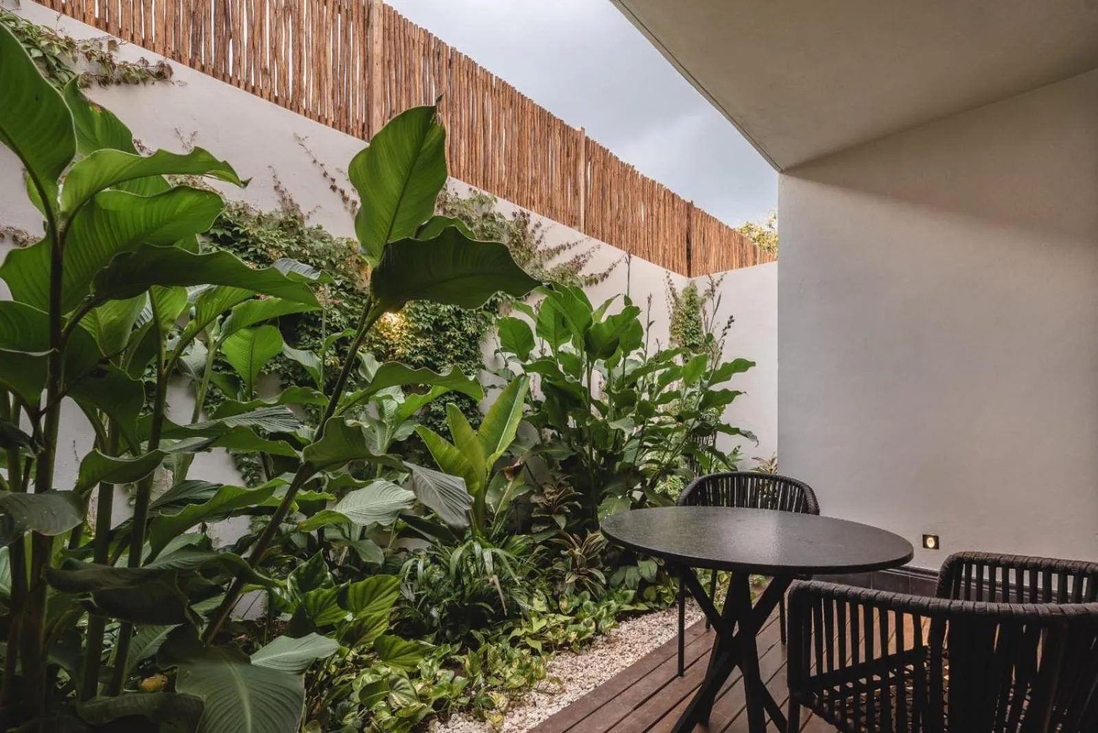 Patio in Hotel Sutuk