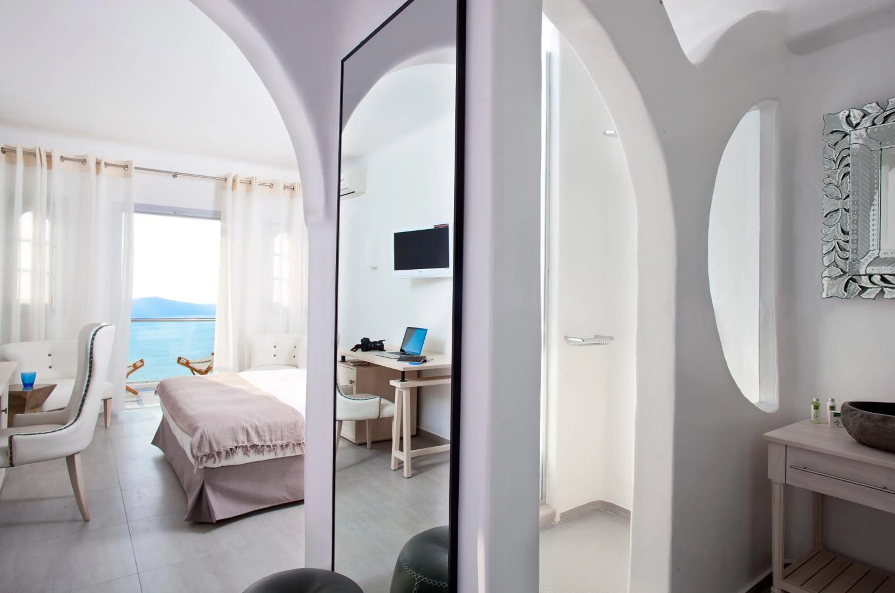 Bed in Belvedere Suites