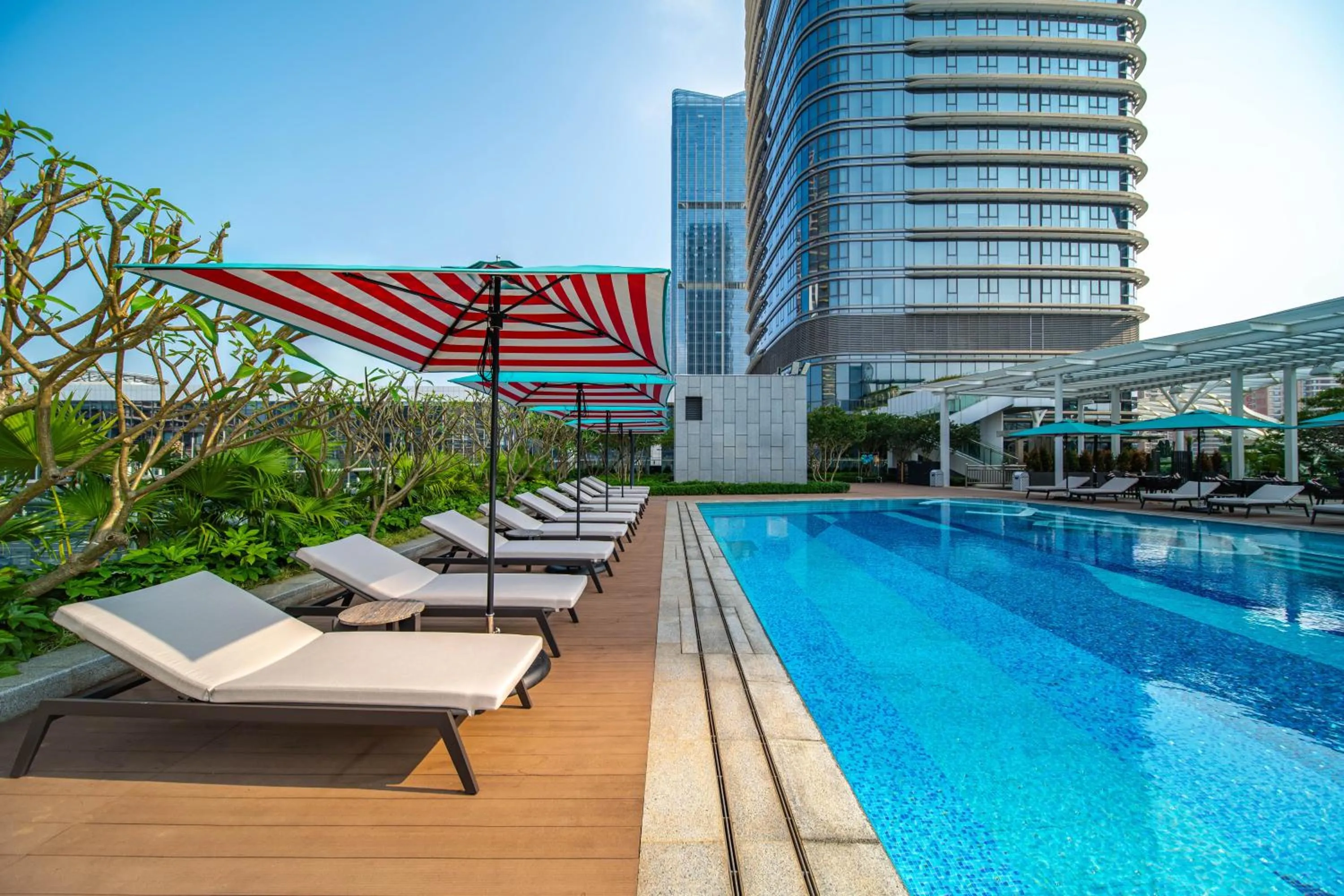 Swimming pool in Artyzen Habitat Hengqin Zhuhai