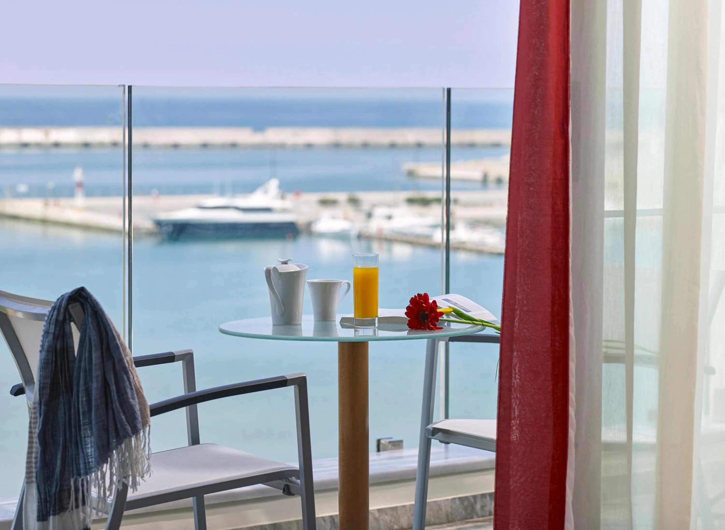 Balcony/Terrace in Kyma Suites Beach Hotel