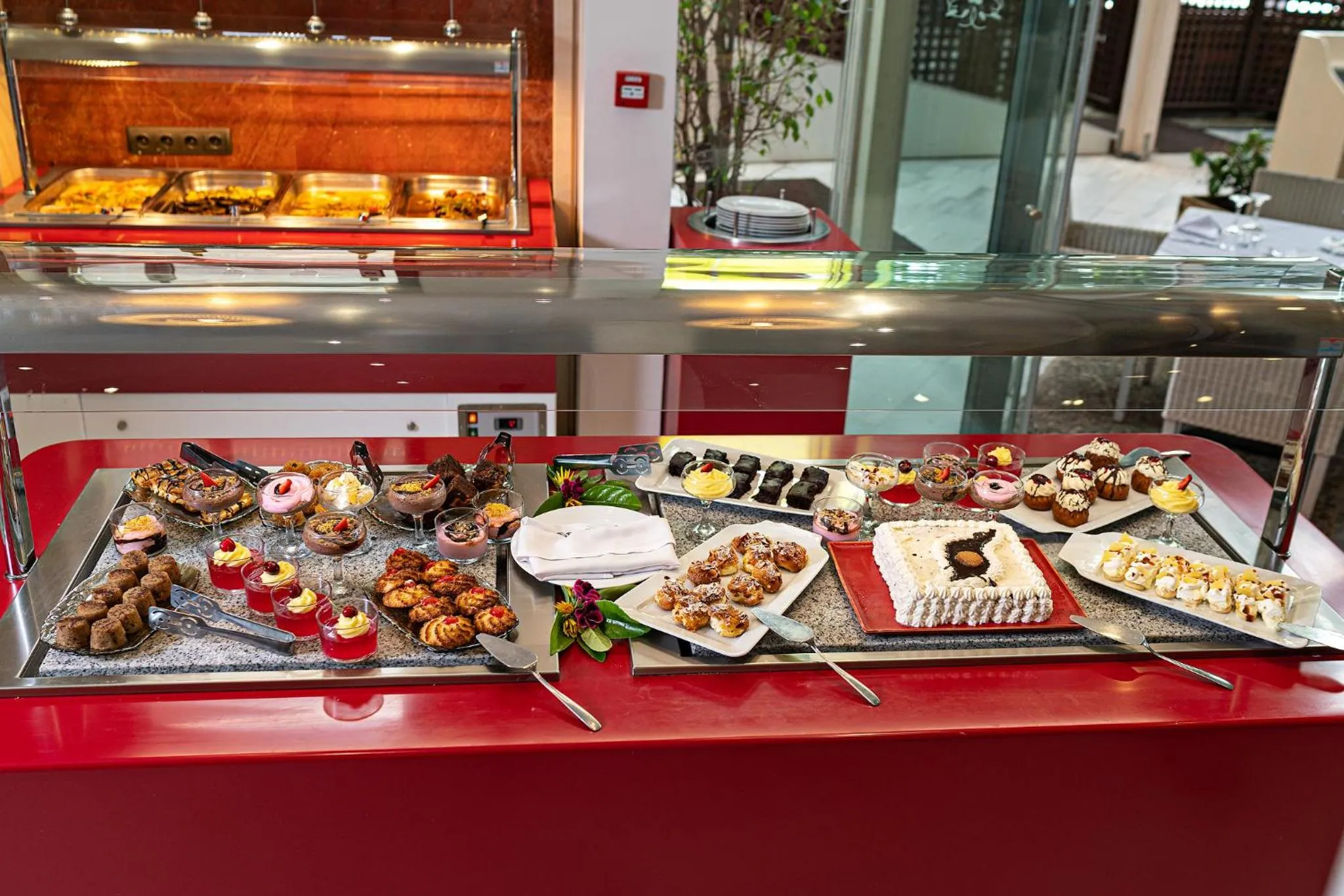 Restaurant/places to eat in Kyma Suites Beach Hotel