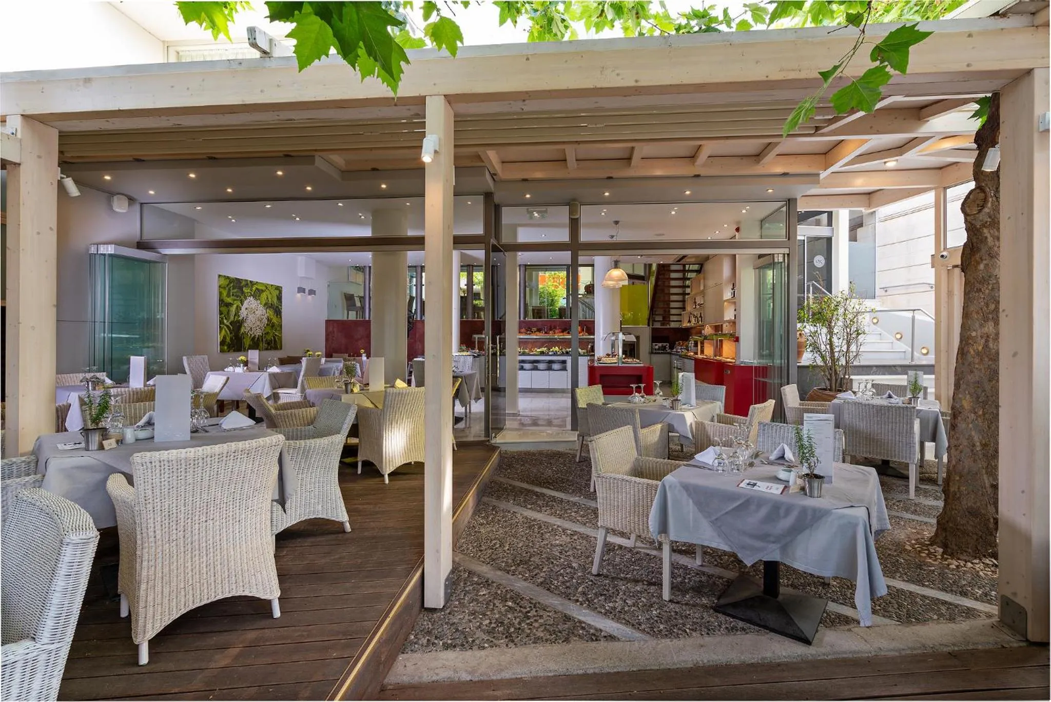 Restaurant/places to eat in Kyma Suites Beach Hotel