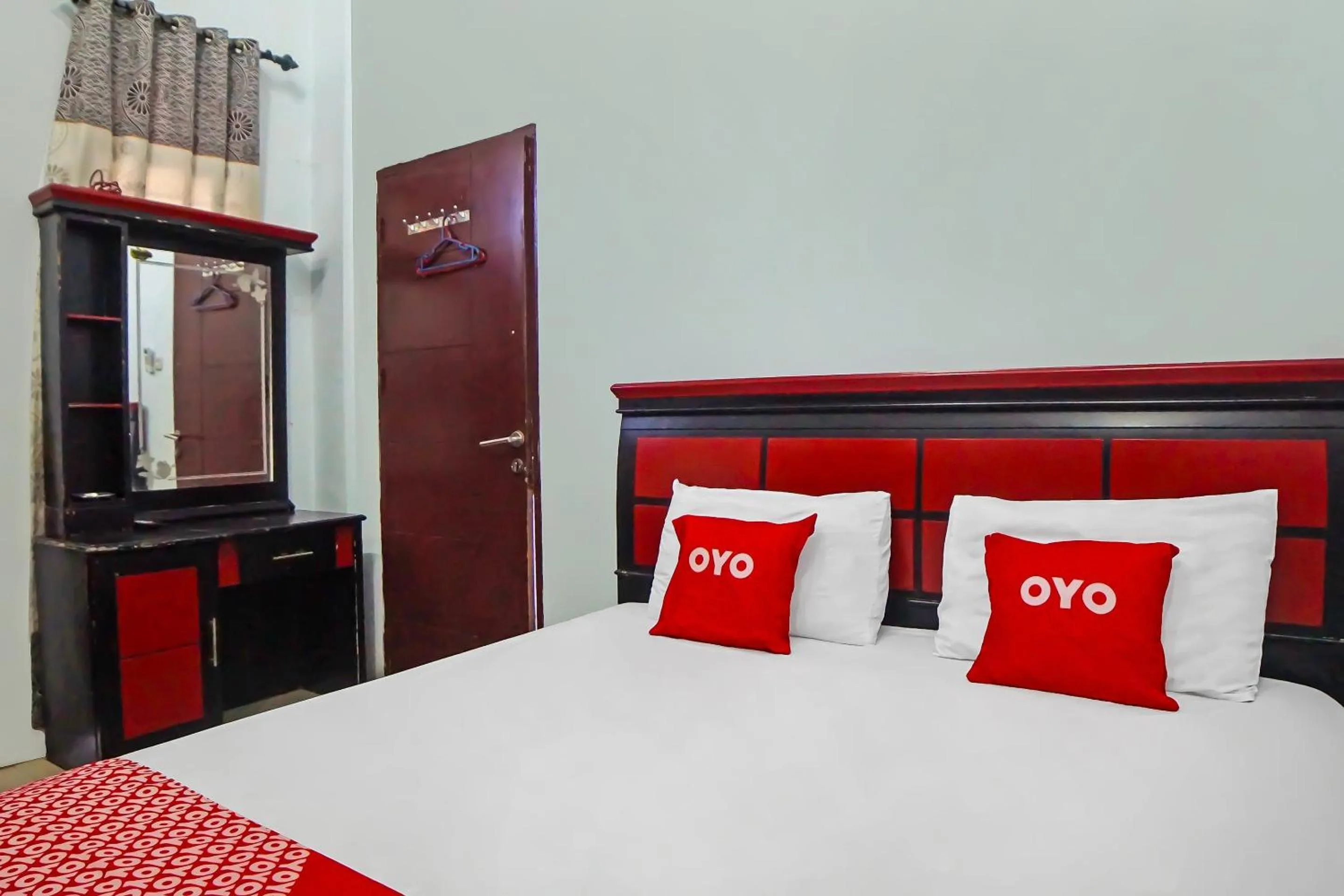 Bedroom, Bed in Hotel O Homestay Vip