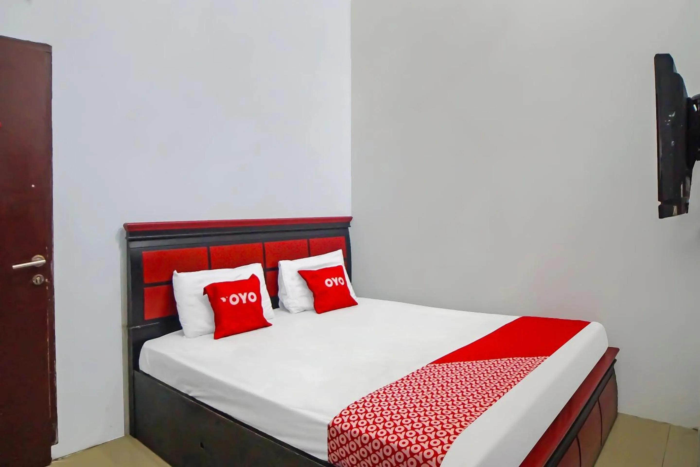 Bedroom, Bed in Hotel O Homestay Vip