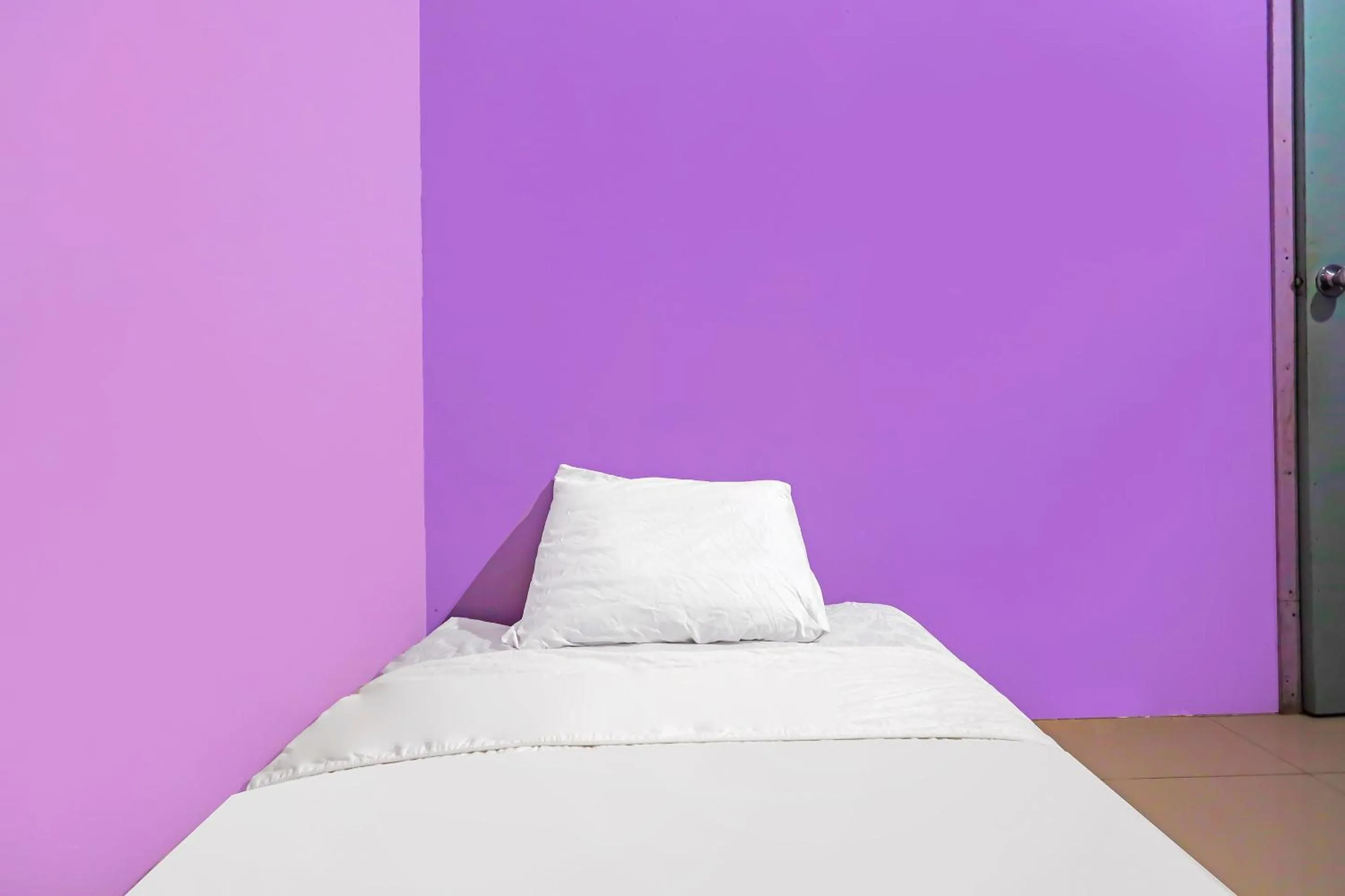 Bedroom, Bed in Hotel O Fendi Homestay SyariahNearTempat Makan Pagi Sore Nohil