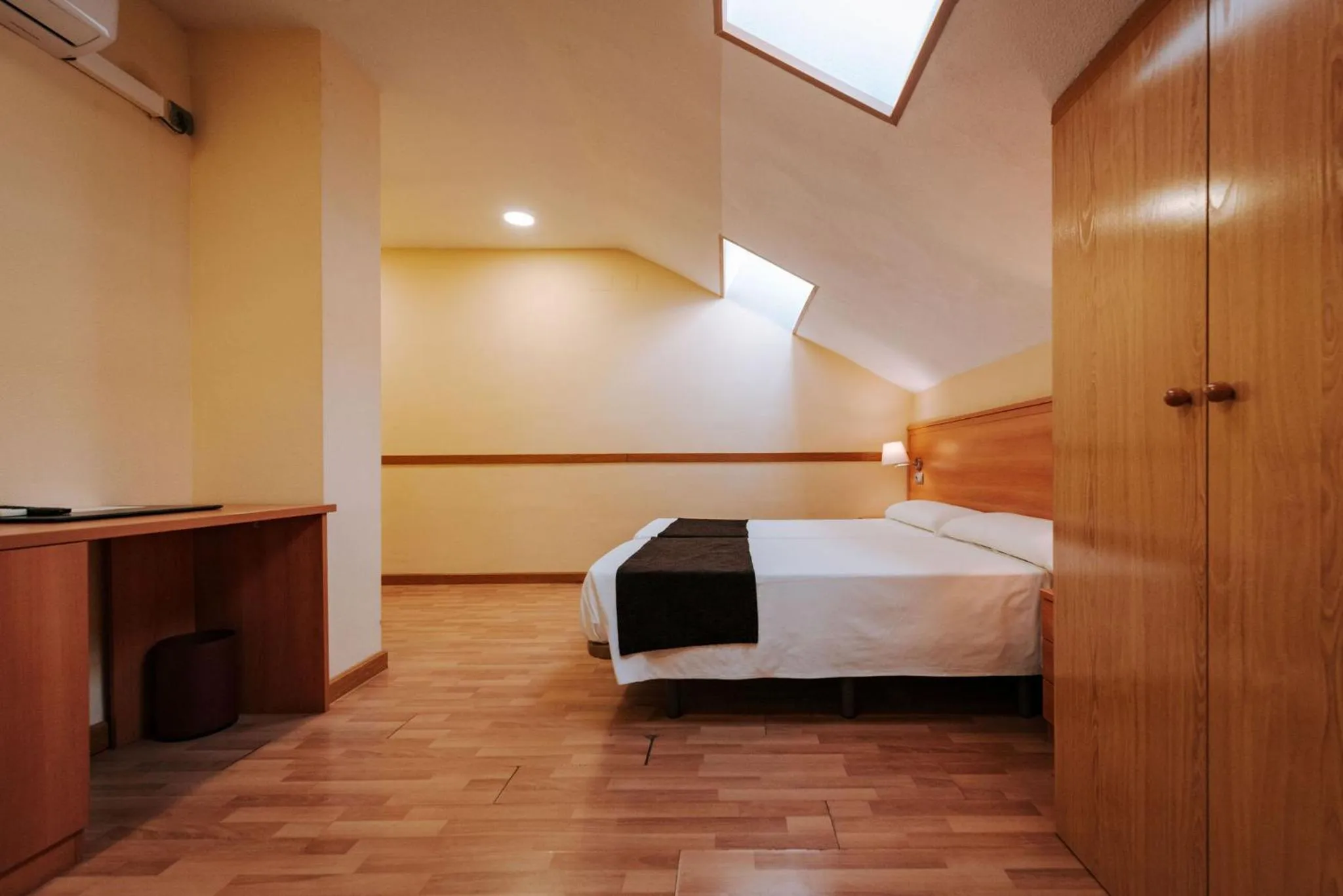 Bed in JCH Congreso Apartamentos