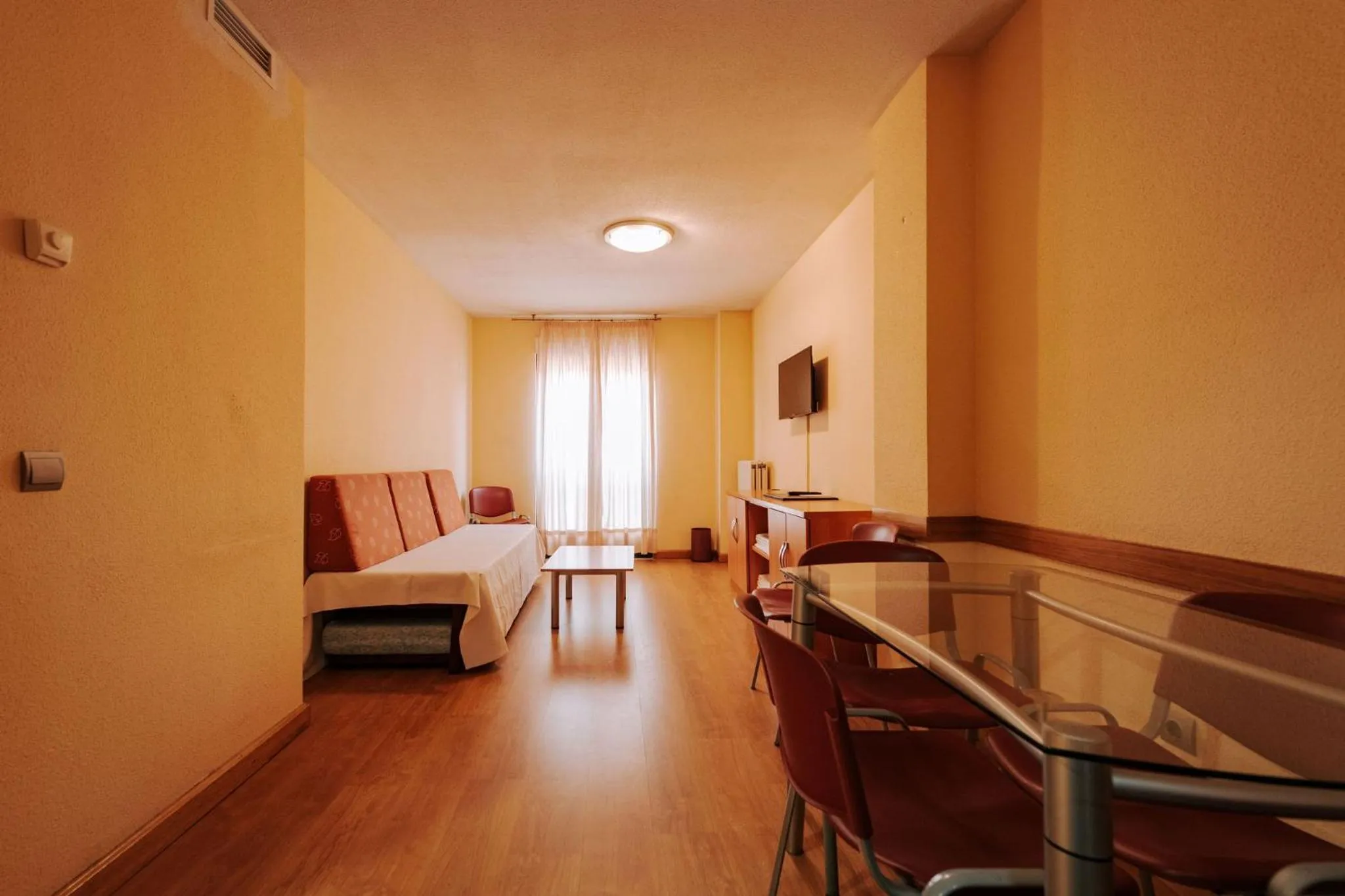 Nightclub / DJ, Bed in JCH Congreso Apartamentos