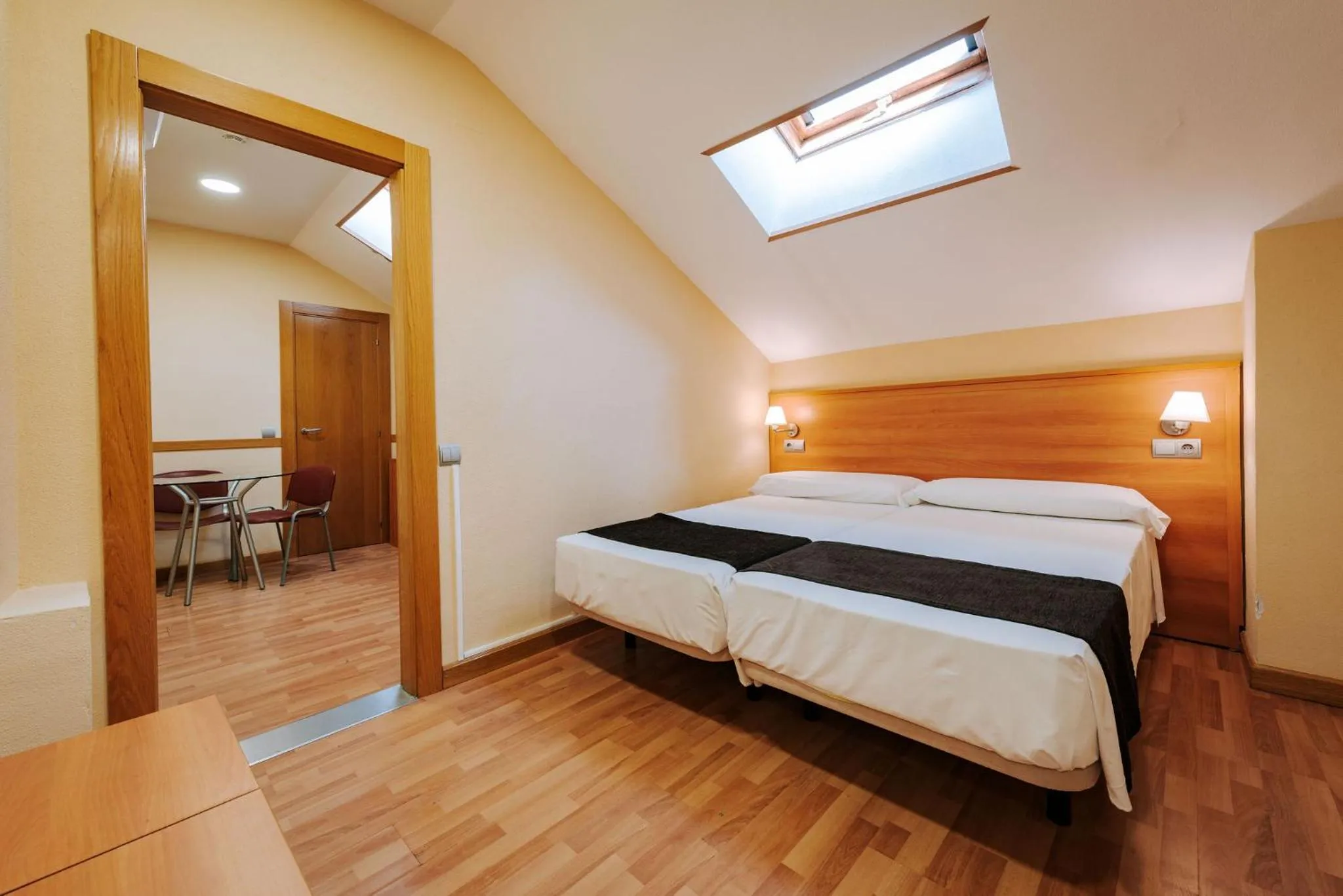 Photo of the whole room, Bed in JCH Congreso Apartamentos