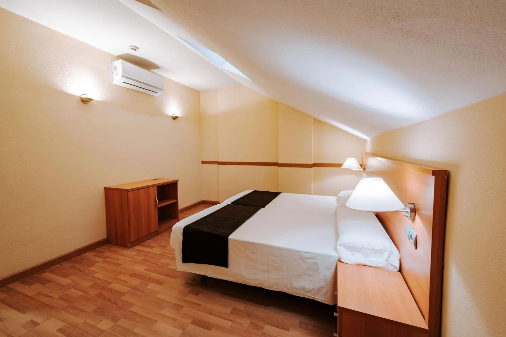 Bed in JCH Congreso Apartamentos