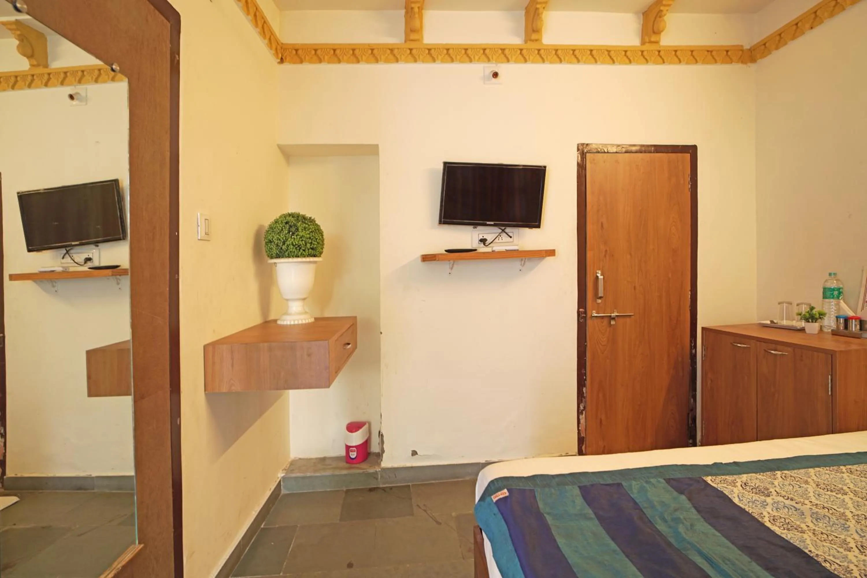 Bed in Hotel Ambavgarh Palace