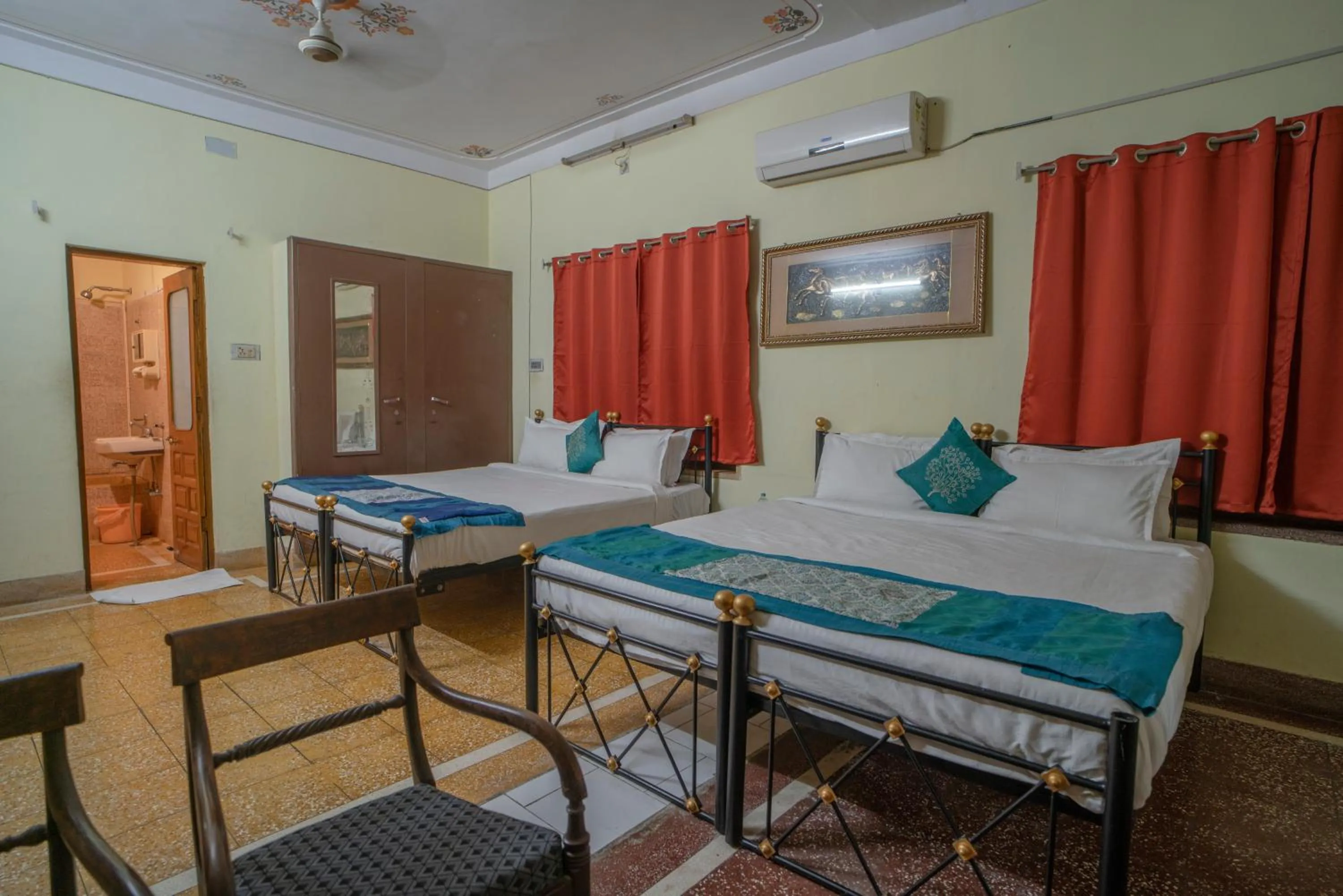 Bedroom, Bed in Hotel Ambavgarh Palace