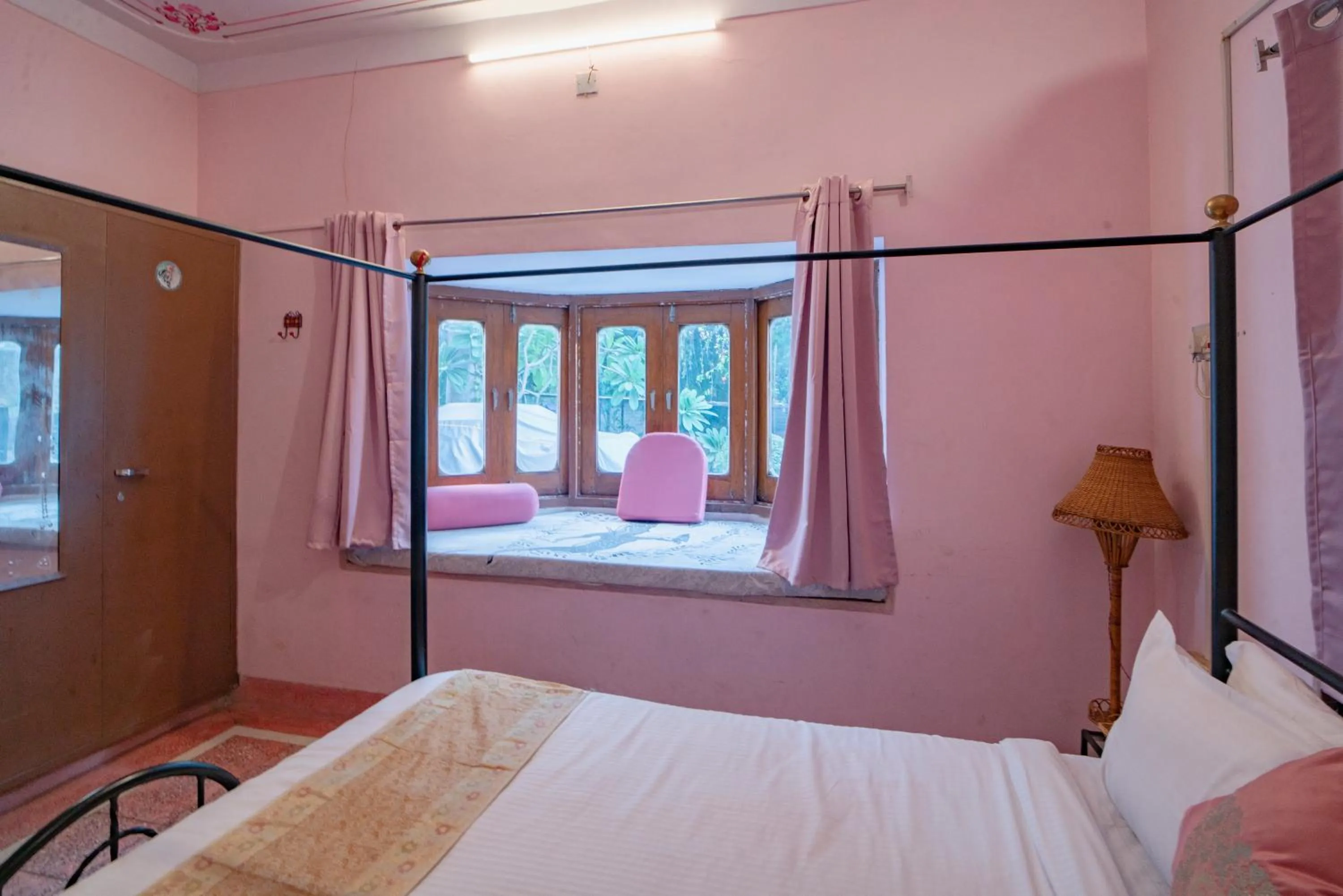 Bedroom, Bed in Hotel Ambavgarh Palace