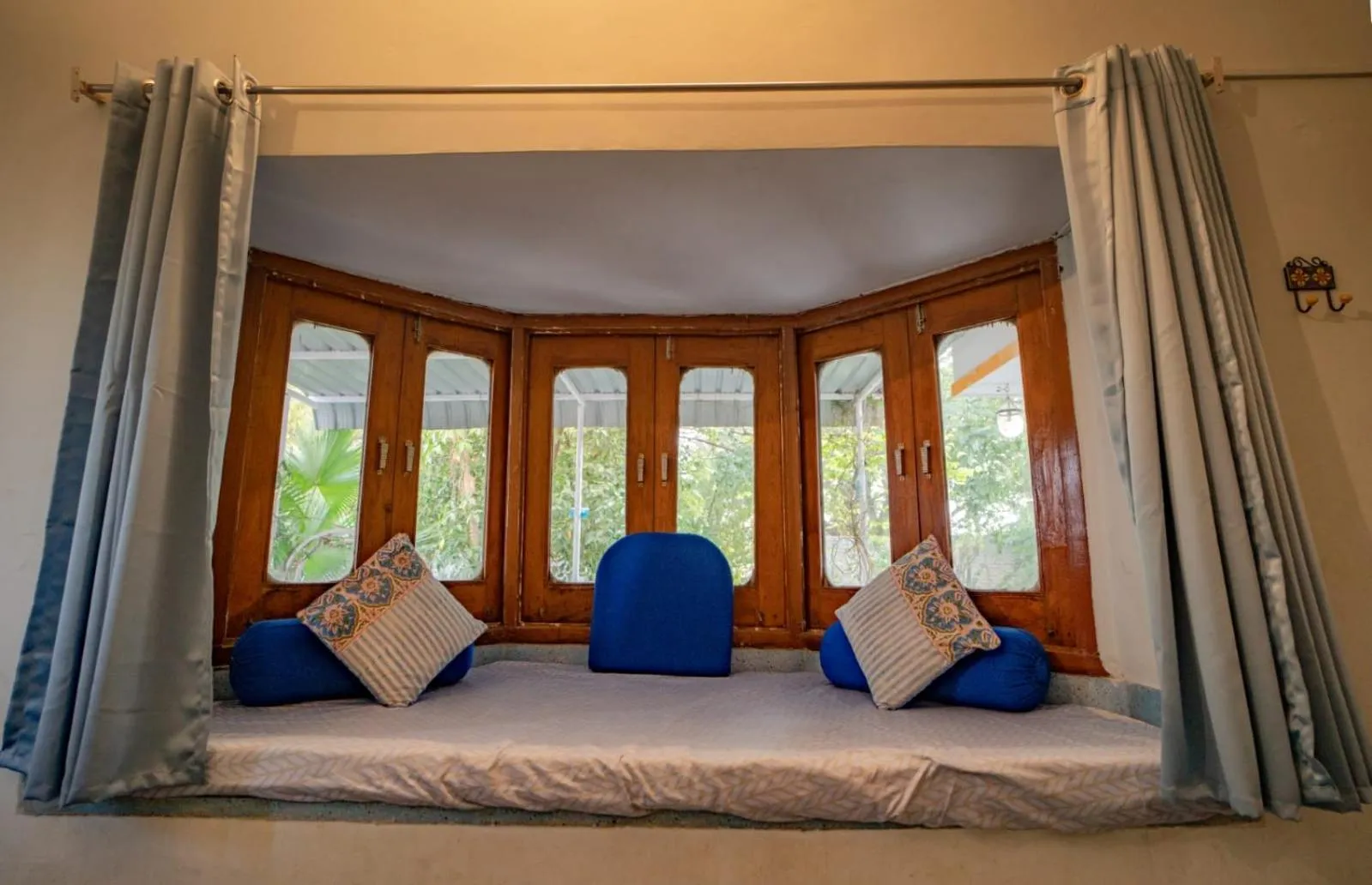 Bedroom, Bed in Hotel Ambavgarh Palace