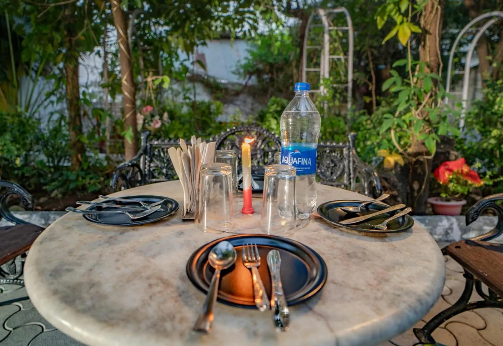 Restaurant/places to eat in Hotel Ambavgarh Palace