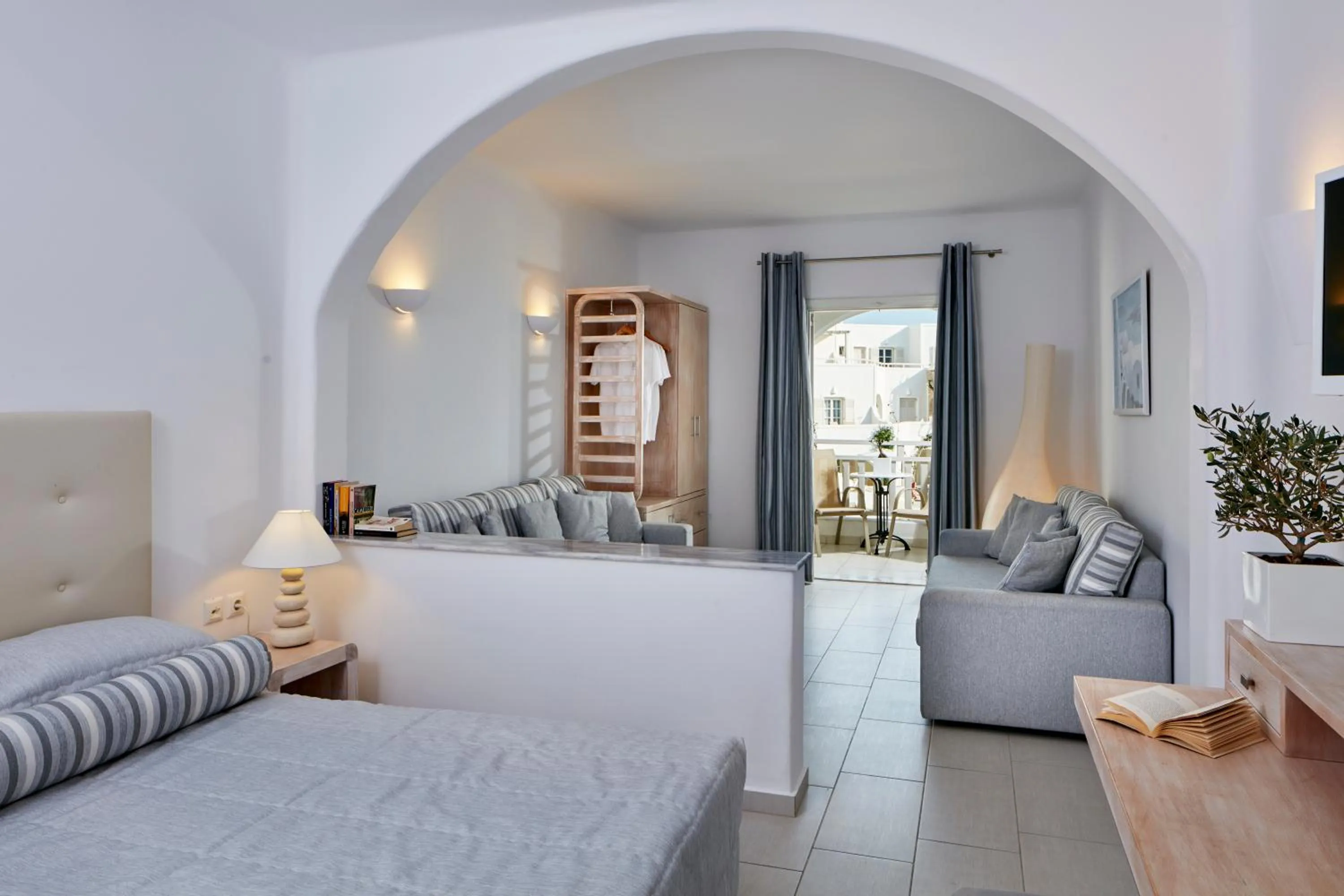 Photo of the whole room, Bed in Aegean Plaza Hotel