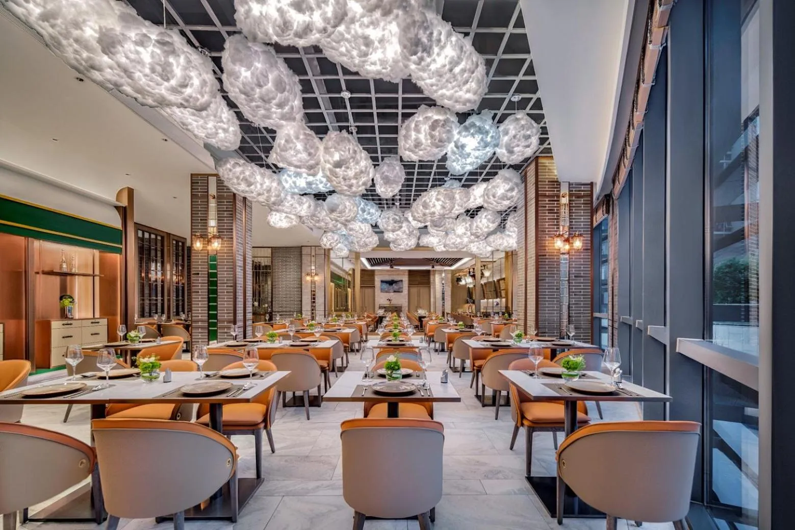 Restaurant/places to eat in Metropolitan Residence