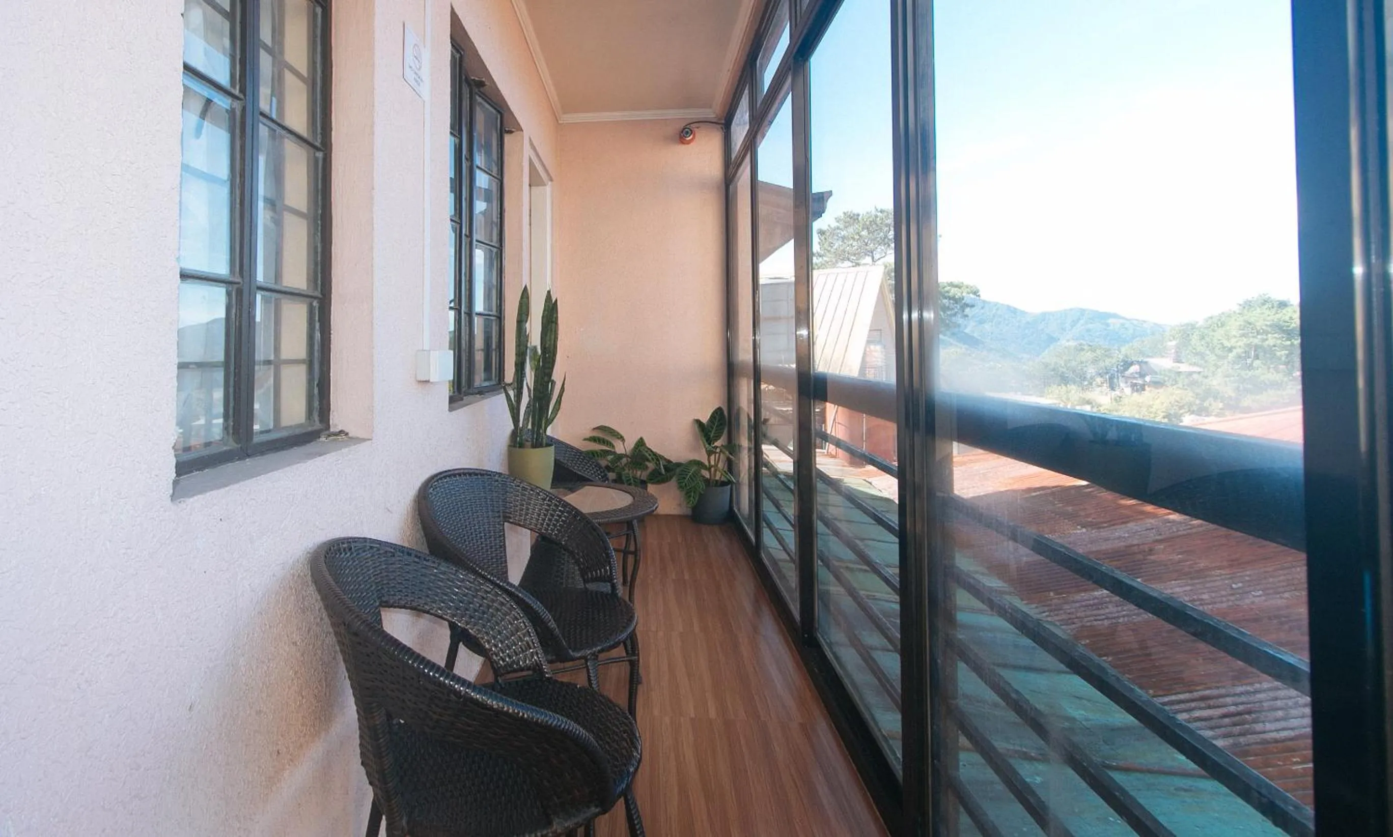 Balcony/Terrace in RedDoorz Hostel @ Faes Transient House